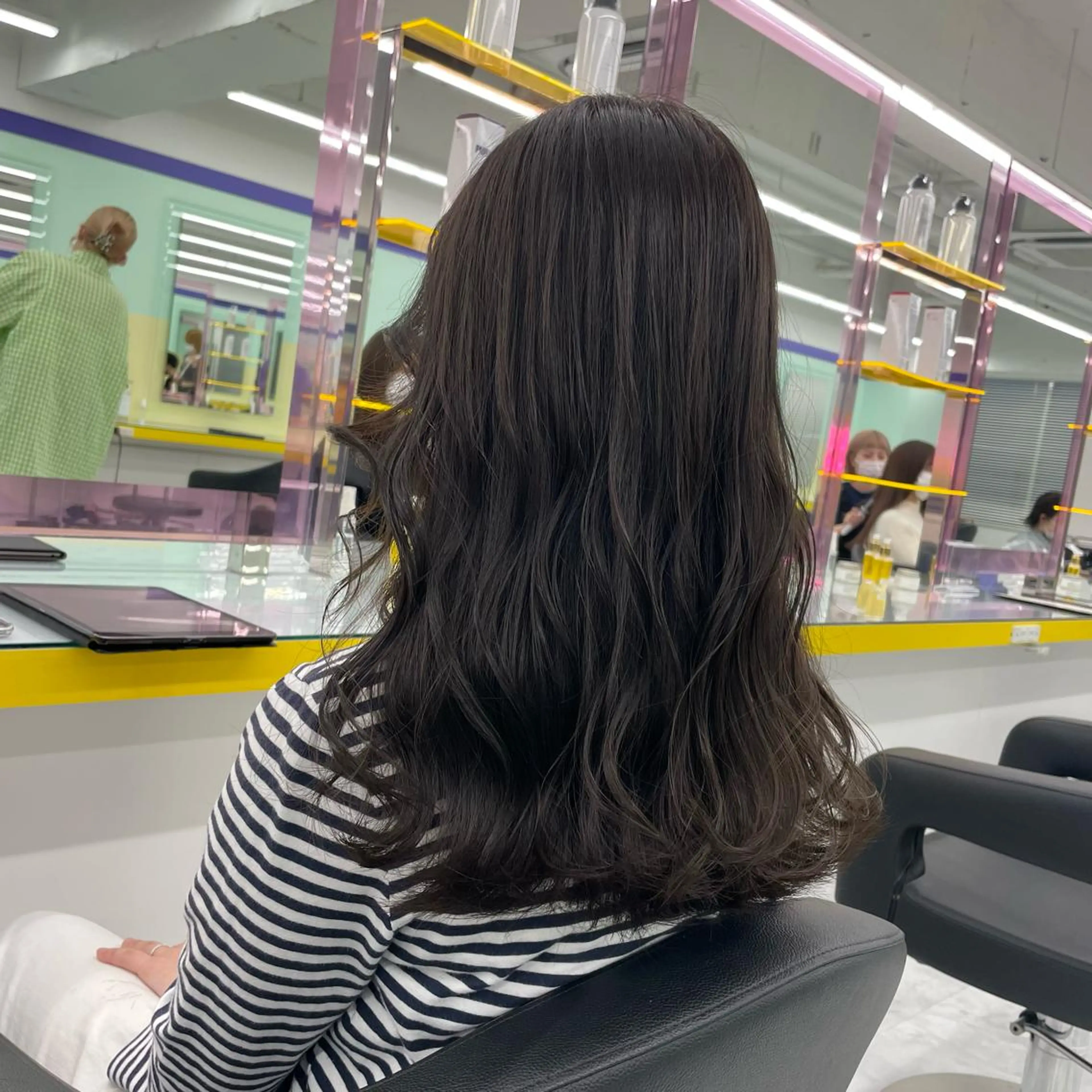 ミディアム カラー ヘアアレンジ カット ヘアカラー トリートメント ☁️縮毛矯正✖️ 赤み消し☁️りくのヘアスタイル