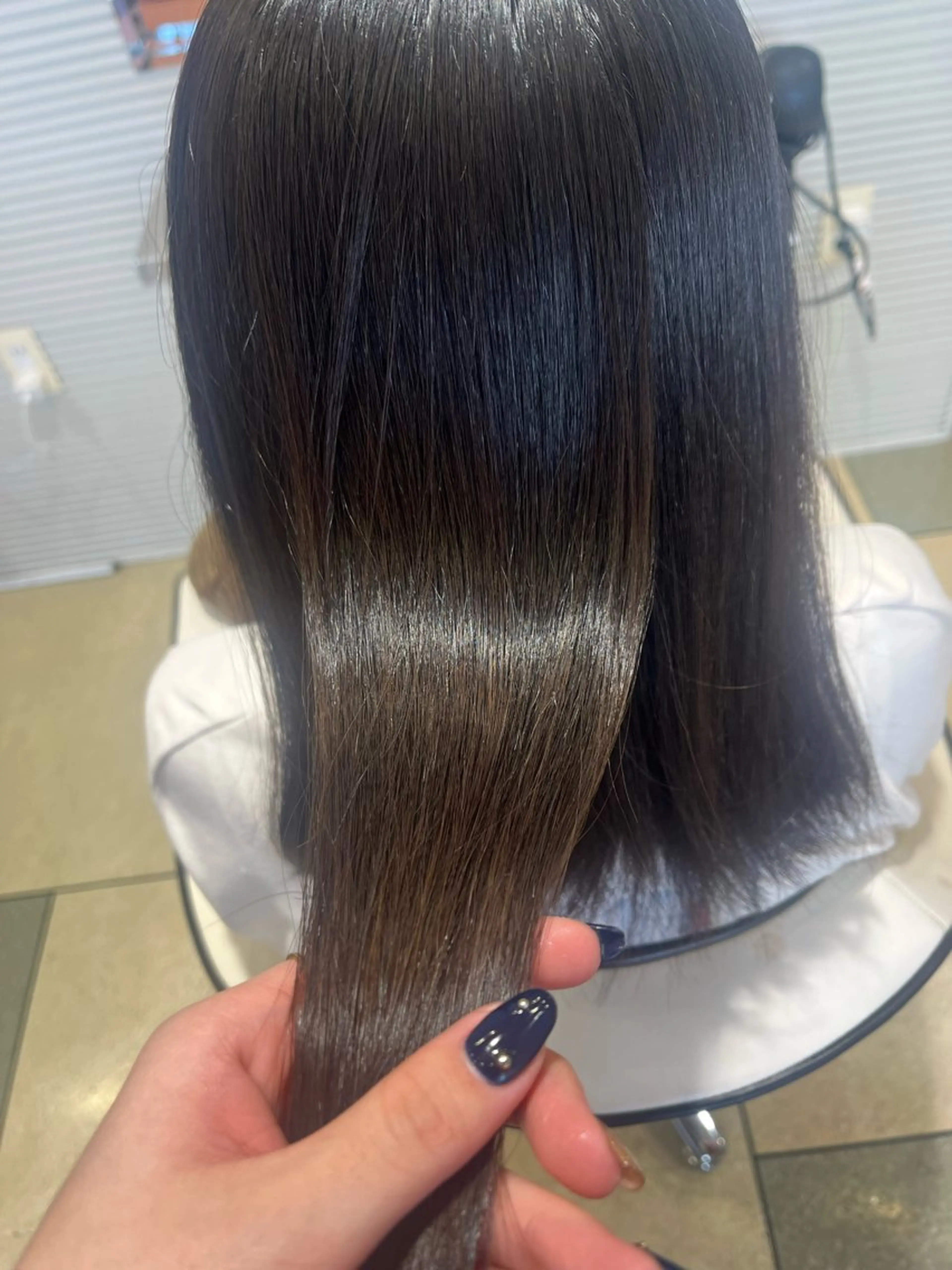 セミロング パーマ カット 縮毛矯正 ベージュカラー⌇﻿ くびれヘア.𐙚心音のヘアスタイル