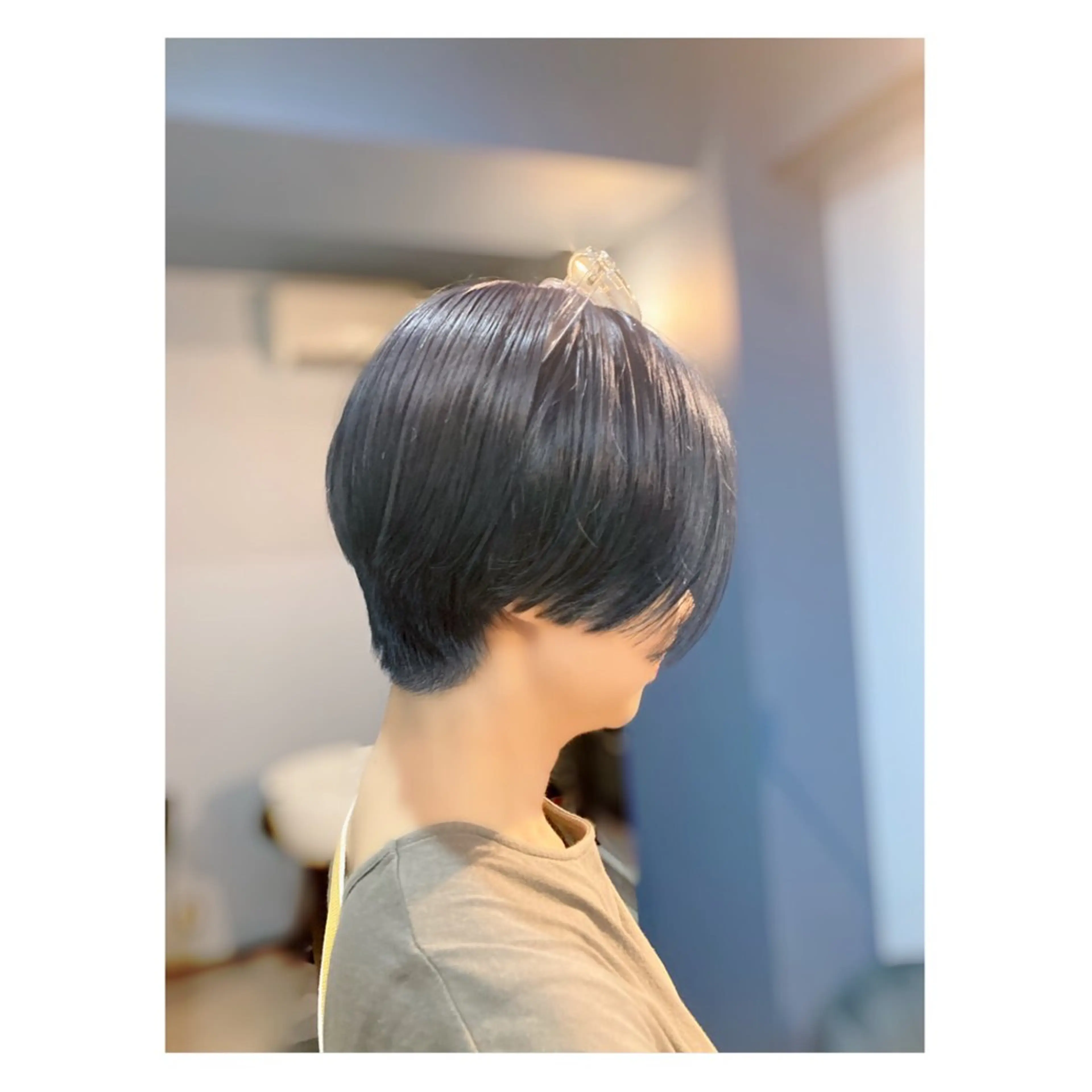 ショート カラー ハンサムショート ブルーカラー 透明感カラー ショートヘア カット ヘアカラー トリートメント Mole  Me所属・中野 誠子のヘアスタイル
