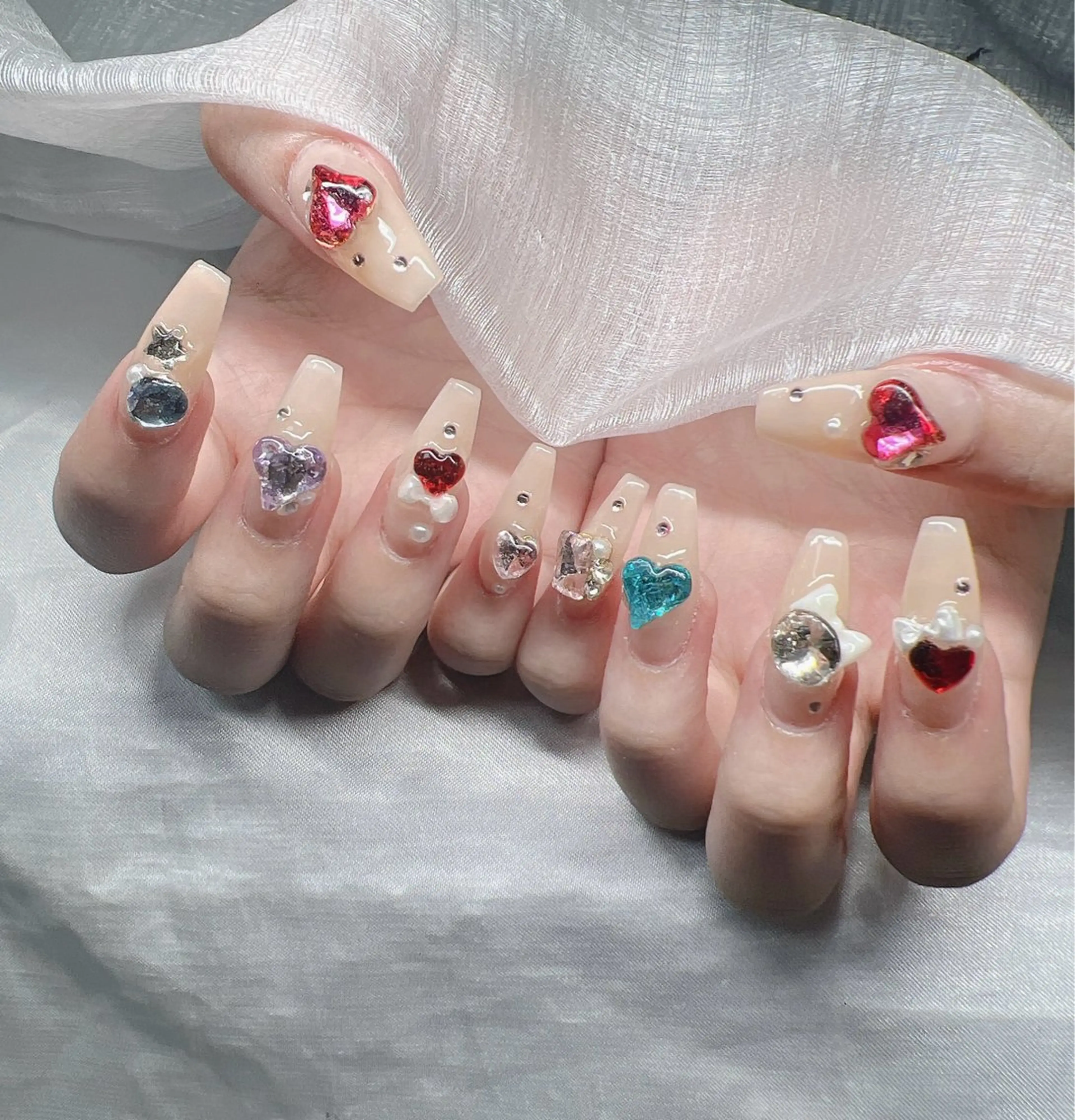 ネイル 長さ出し グラデーション 卒業式 キラキラネイル マグネットネイル ハンドネイル Lee Nailsのネイルデザイン