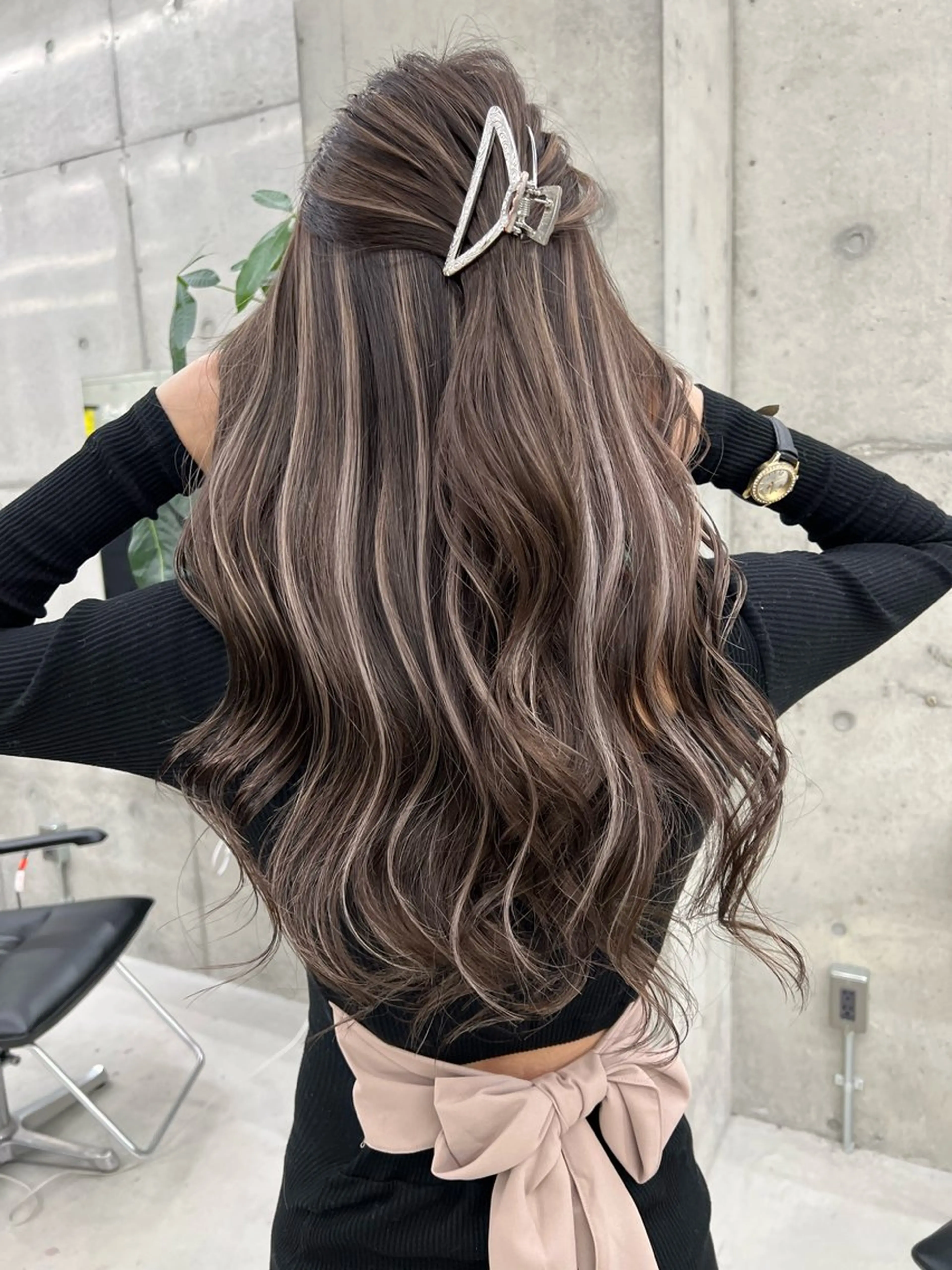 先着5名様限定！🎀【ベースも染めるコントラストハイライト】¥4700（暗くも明るくもできる）の写真