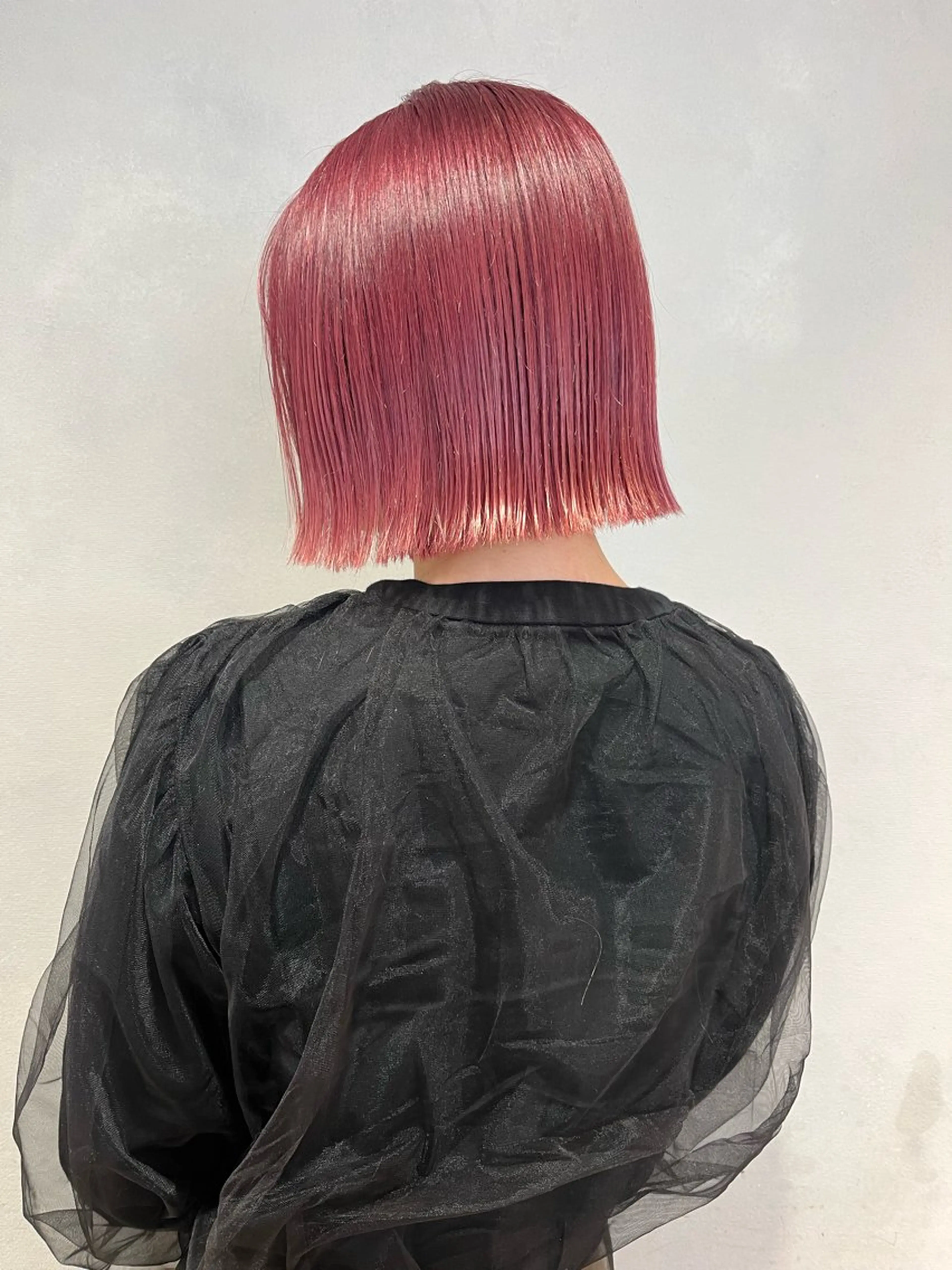 ショート カラー ヘアカラー トリートメント 切りっぱなしボブ ×顔周り🌷江梨🍎のヘアスタイル