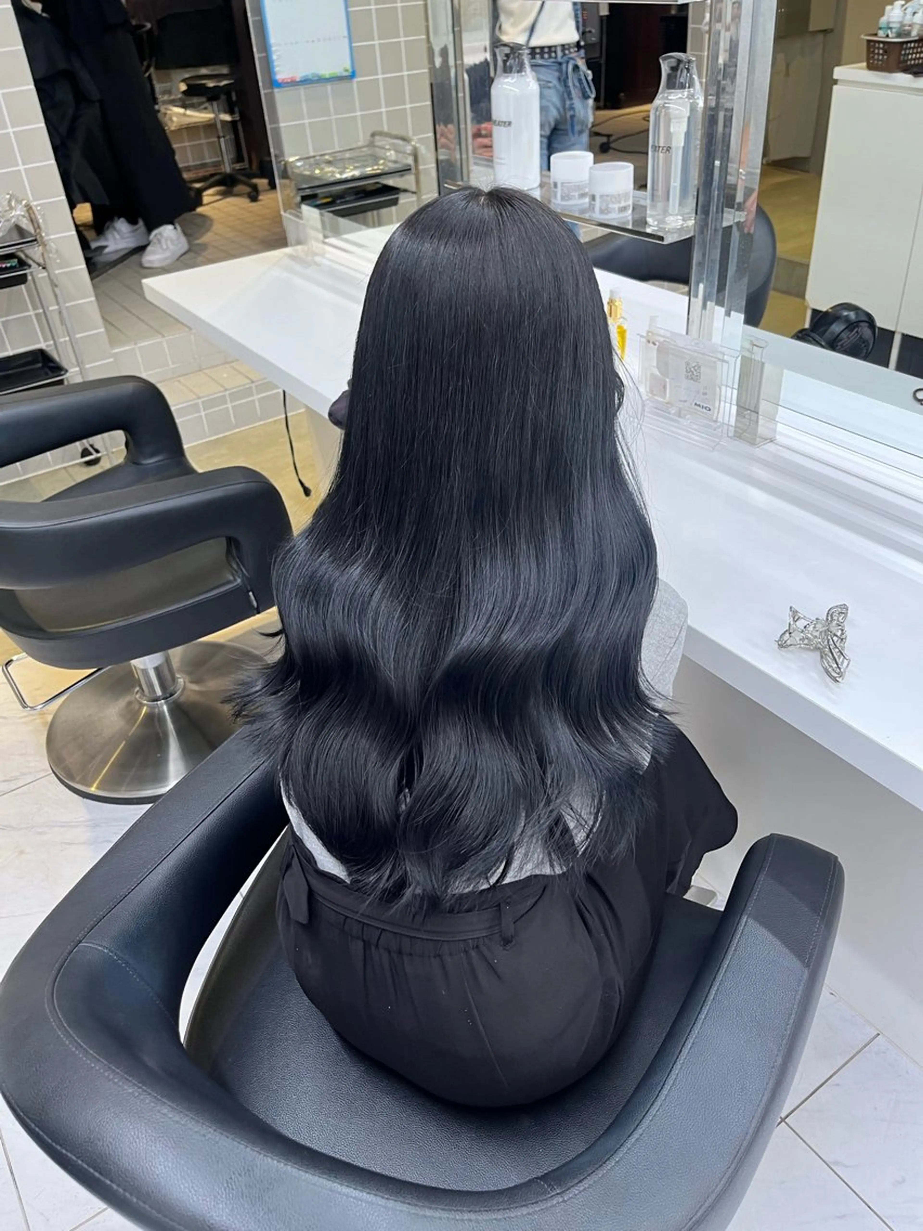 ロング ヘアカラー トリートメント ヘッドスパ ヘアセット 寒色＆ブリーチ特化 寒色MiOのヘアスタイル