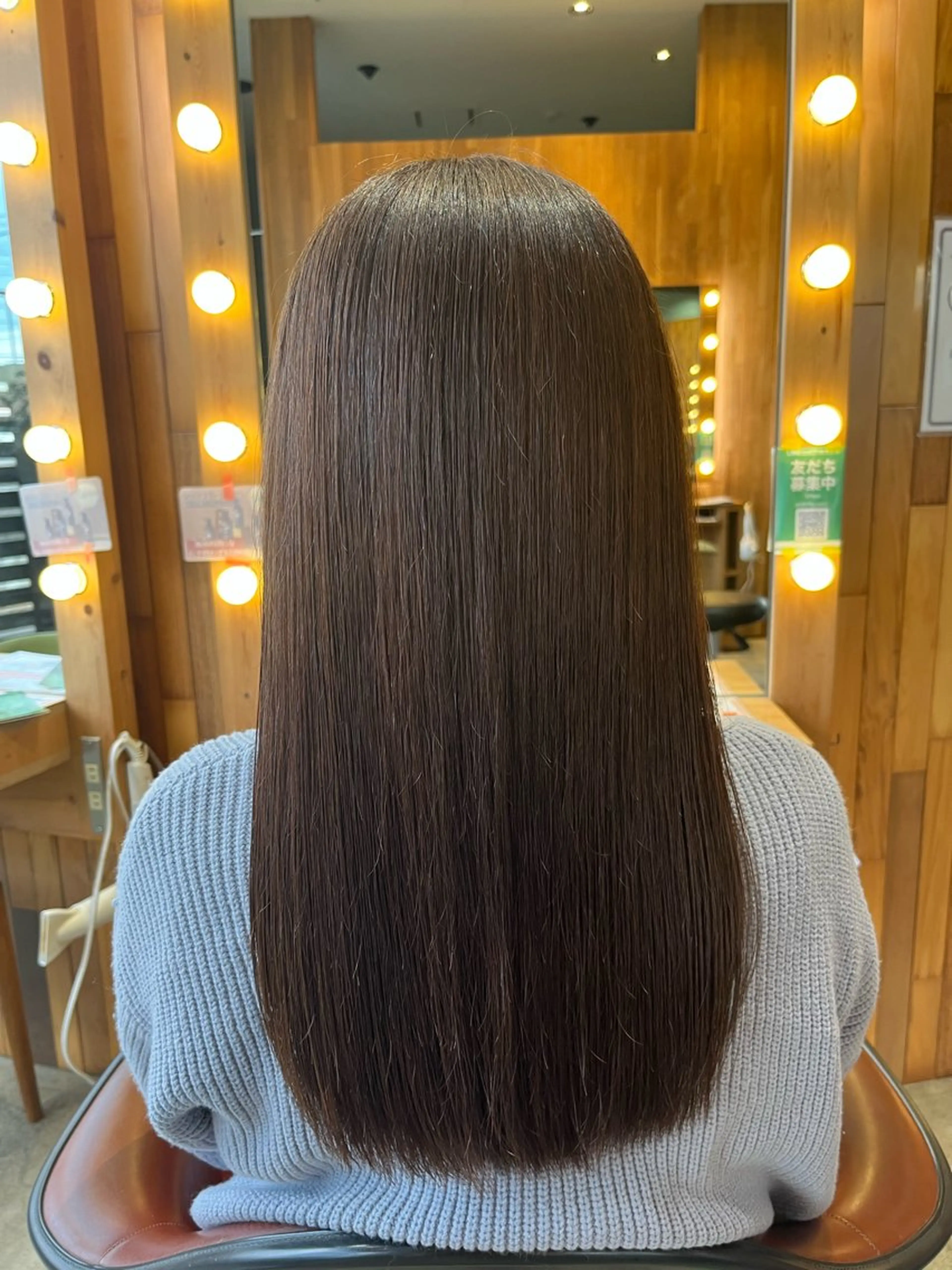 ロング カラー ベージュカラー 長南 やよいのヘアスタイル