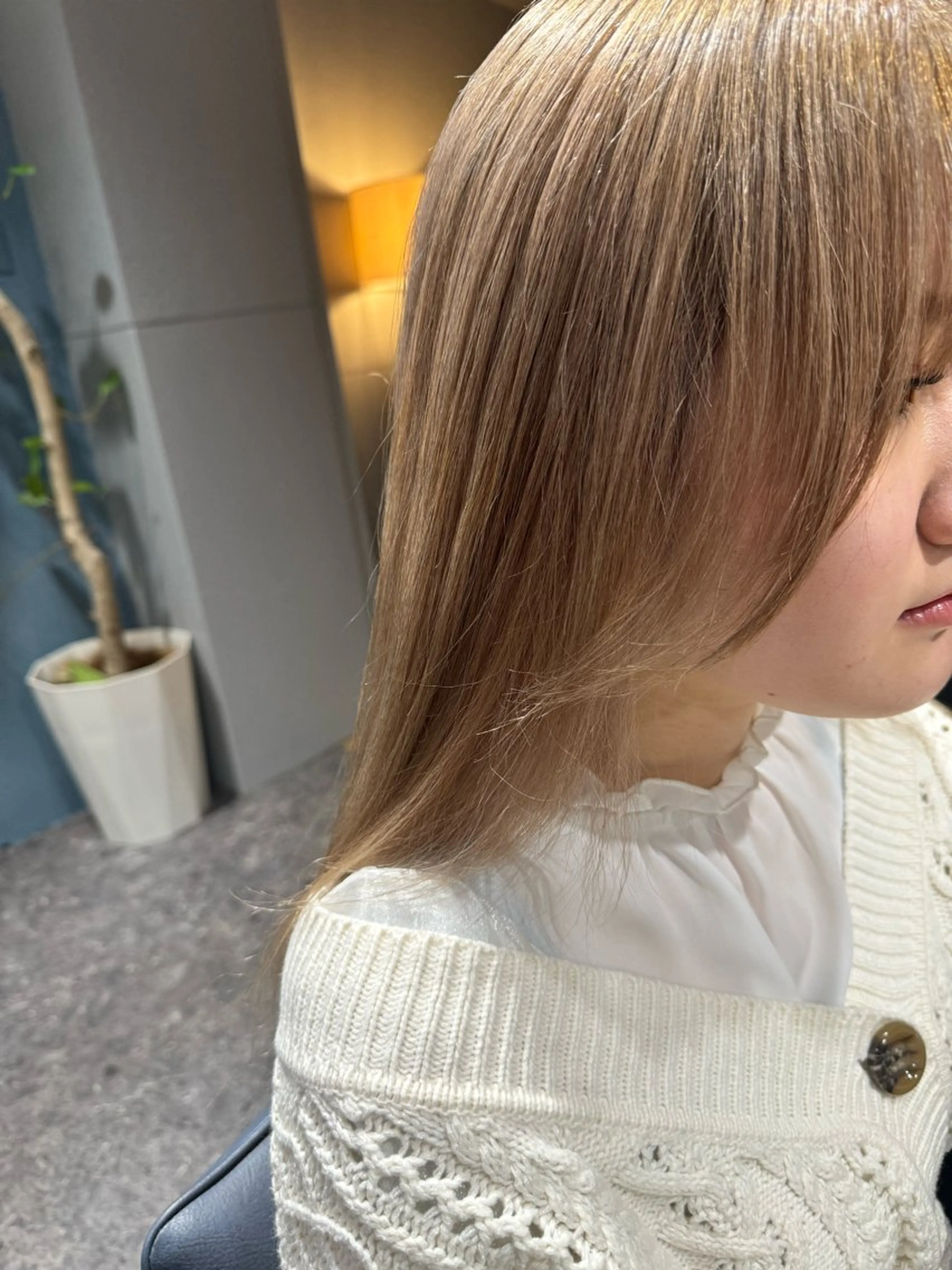 ロング カラー ブリーチ イルミナカラー 髪質改善 縮毛矯正 OAK 中目黒のヘアスタイル
