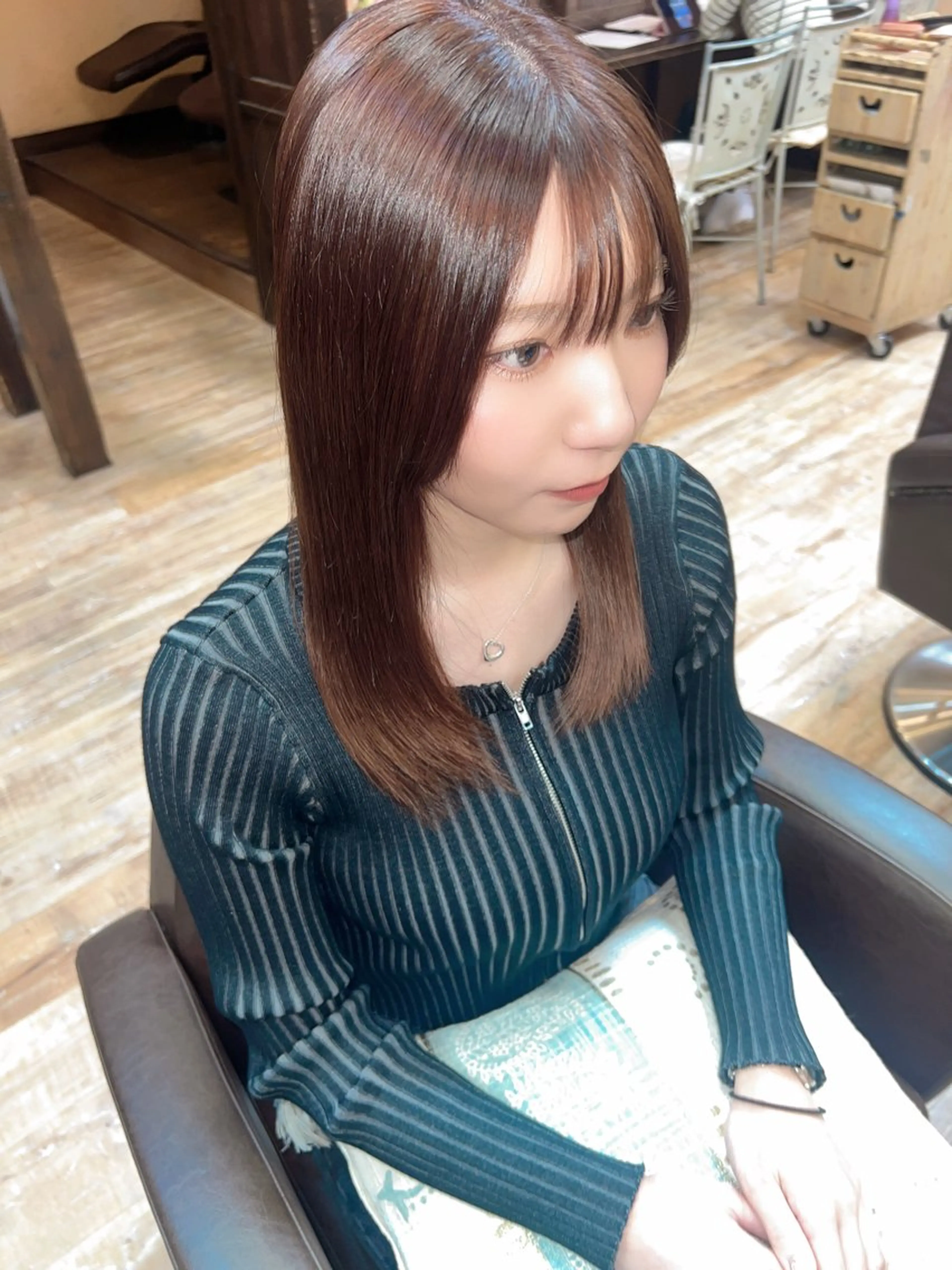 セミロング ヘアカラー 青木 舞佳のヘアスタイル