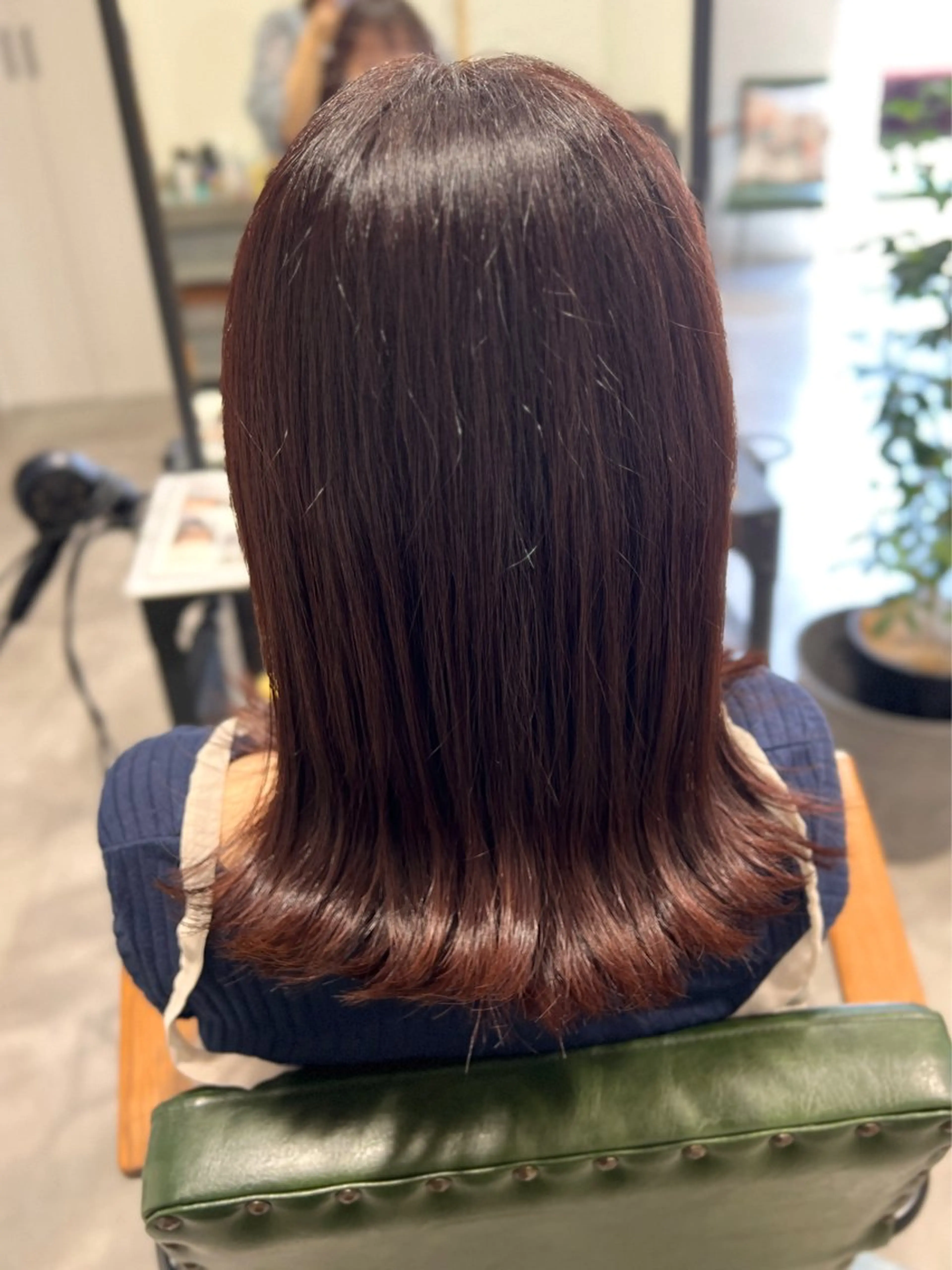 セミロング カラー 艶カラー透明感カラー 暖色カラー佐藤舞花のヘアスタイル