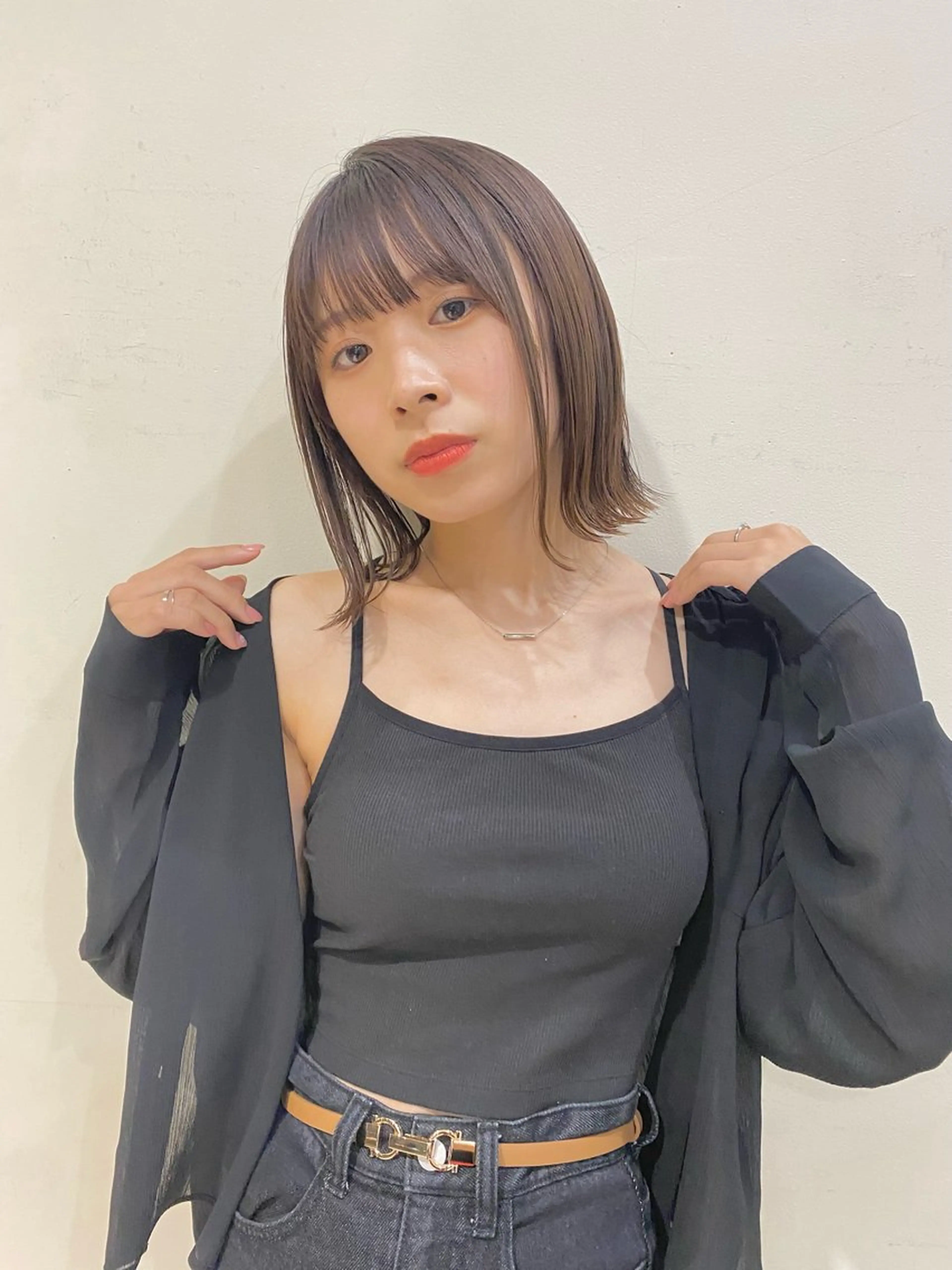 ショート カラー 切りっぱなしボブ ボブ ショートヘア 外ハネヘア カット ヘアカラー 小町康耀　ボブ /顔周りレイヤーのヘアスタイル