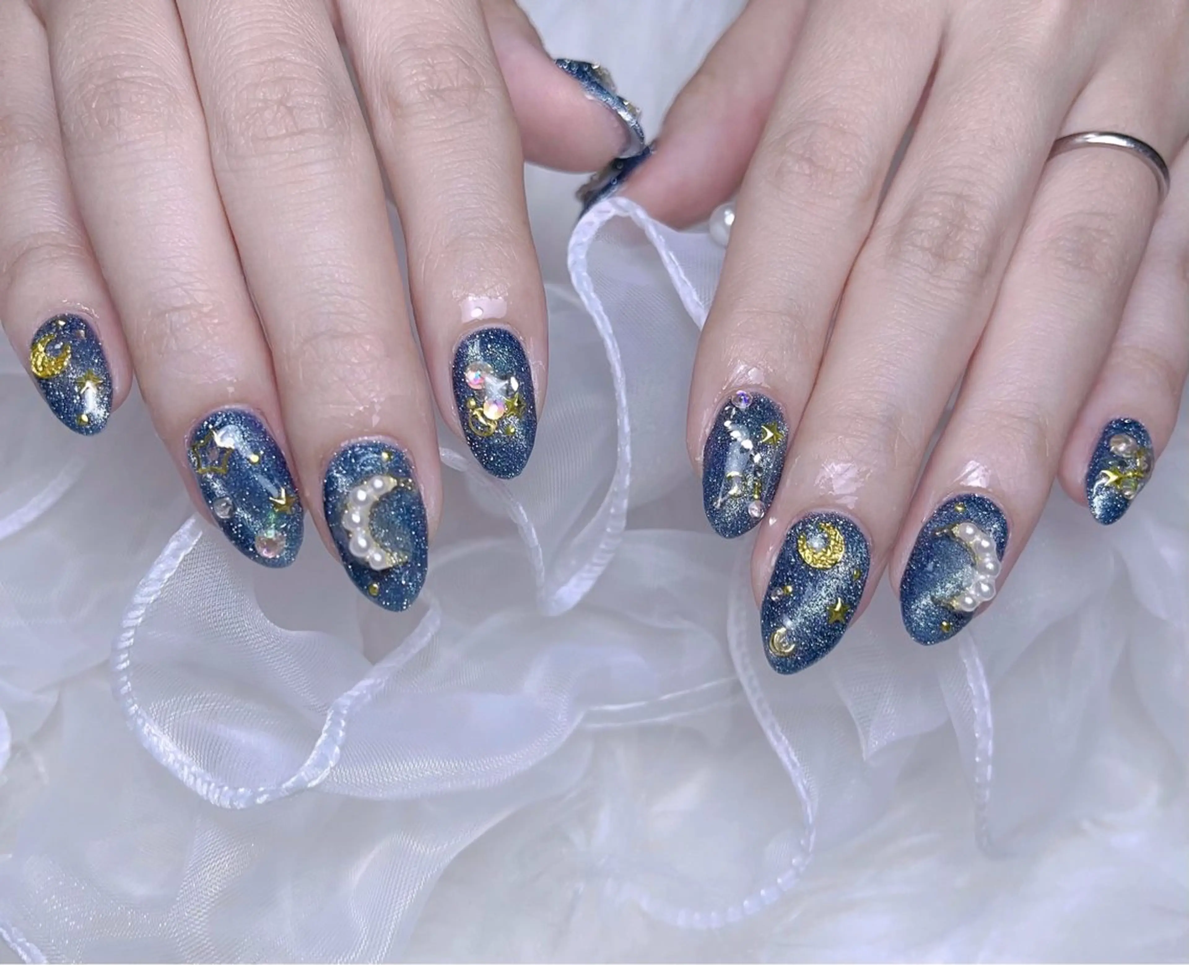 ネイル ハンドネイル 🦋y y Nail 🤍のネイルデザイン