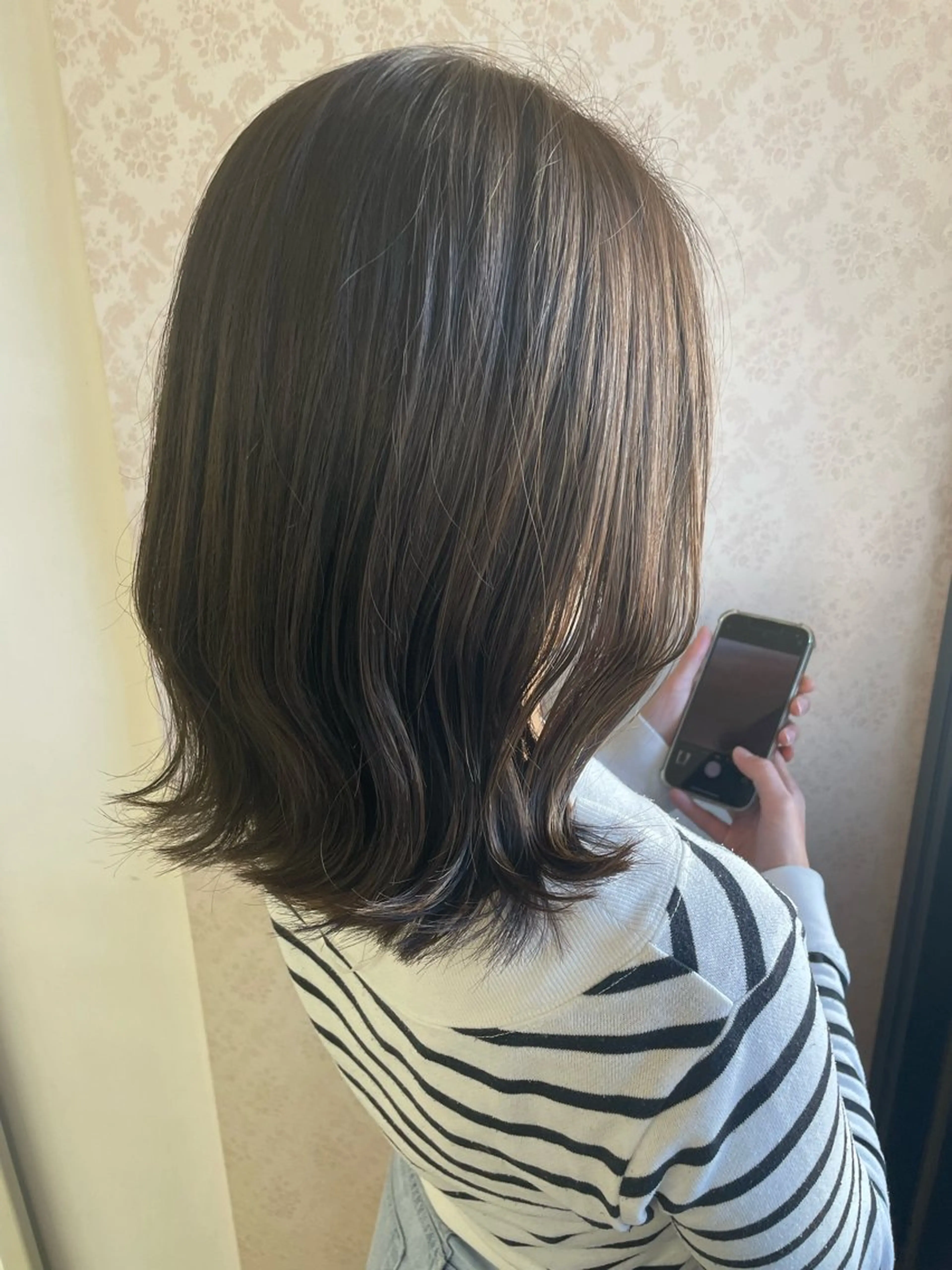 ミディアム ヒヨシ ルナのヘアスタイル