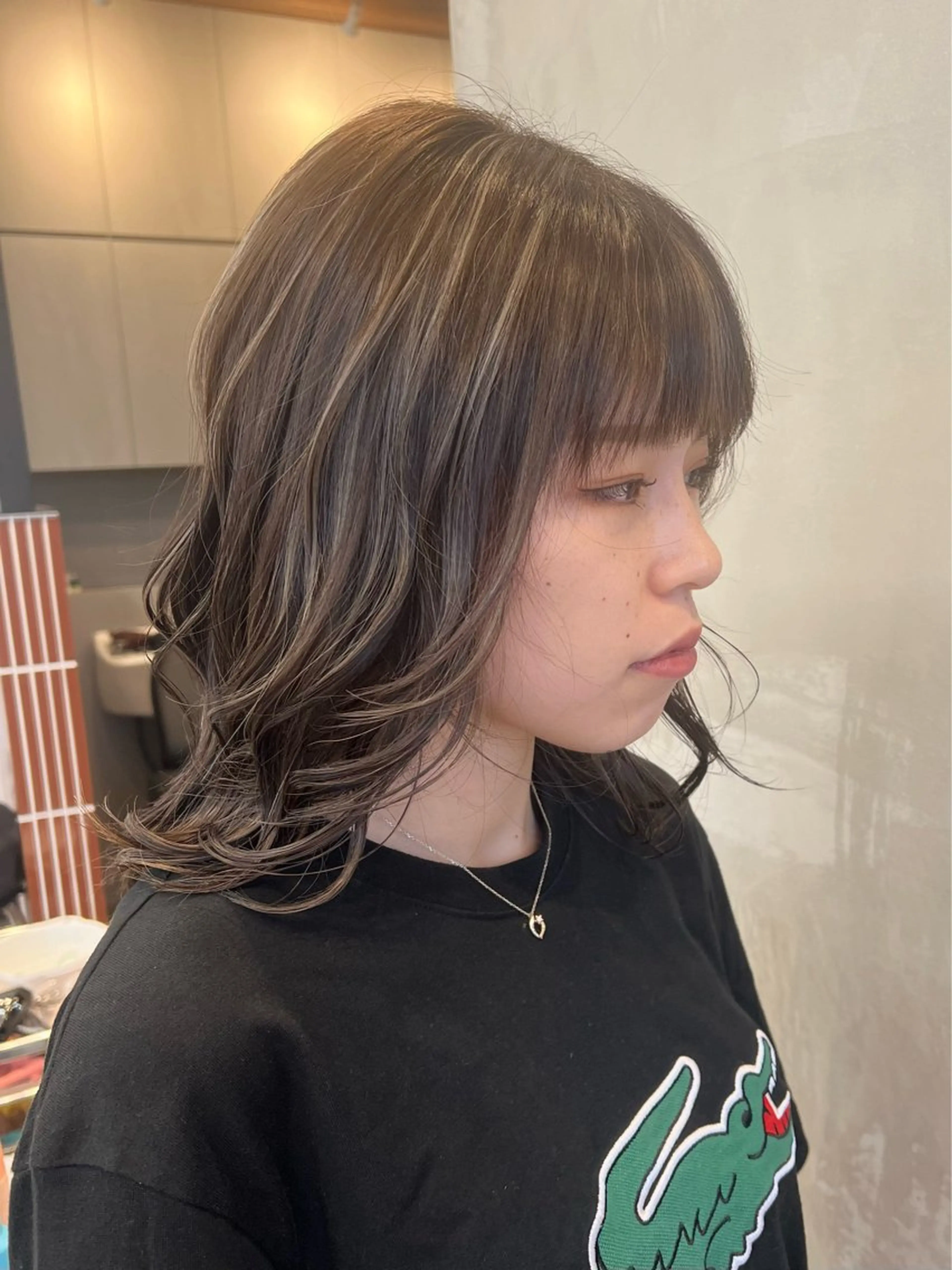 セミロング カラー ハイライトカラー ハイライト ヘアカラー 仲井間　賢雄 fifthのヘアスタイル