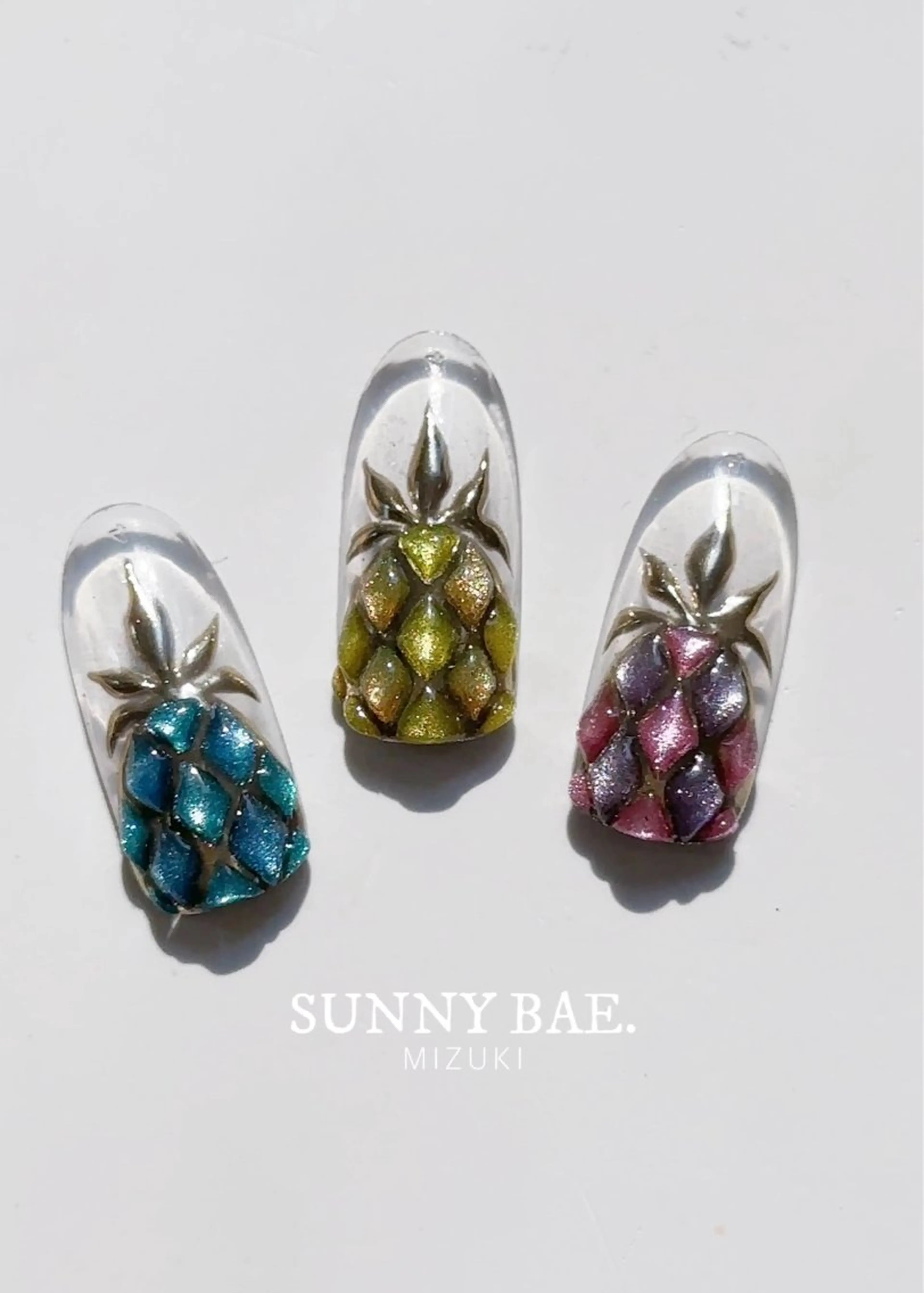 ネイル マグネットネイル ミラーネイル 夏ネイル ハンドネイル SUNNY BAE. 🌼MIZUKIのネイルデザイン