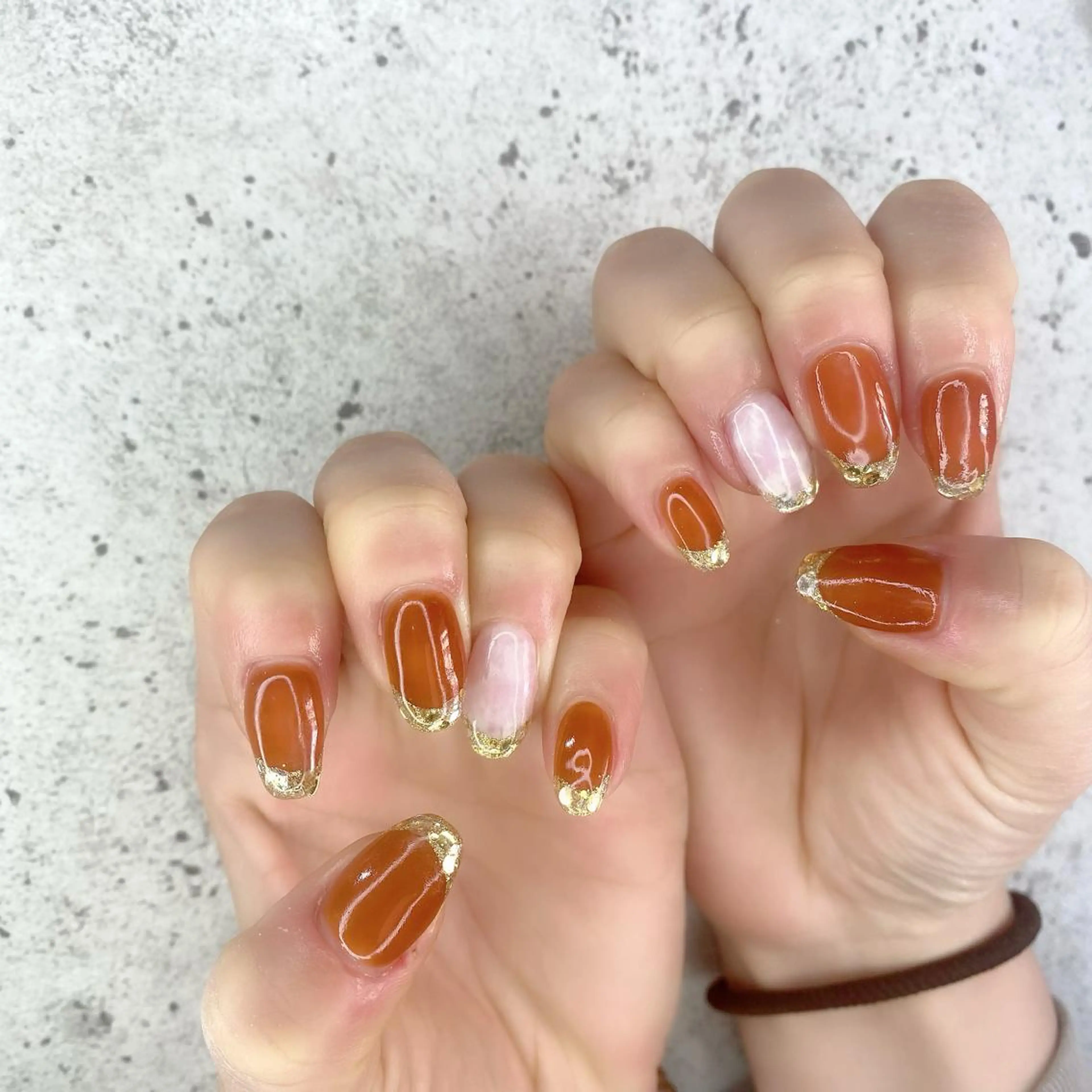 セミロング カラー パーマ ヘアアレンジ メンズ キッズ ネイル マツエク・マツパ アイブロウ ブラウンカラー カラーマツエク 入学式 卒業式のヘアスタイル ブラウン ハンドネイル Salon Kのネイルデザイン