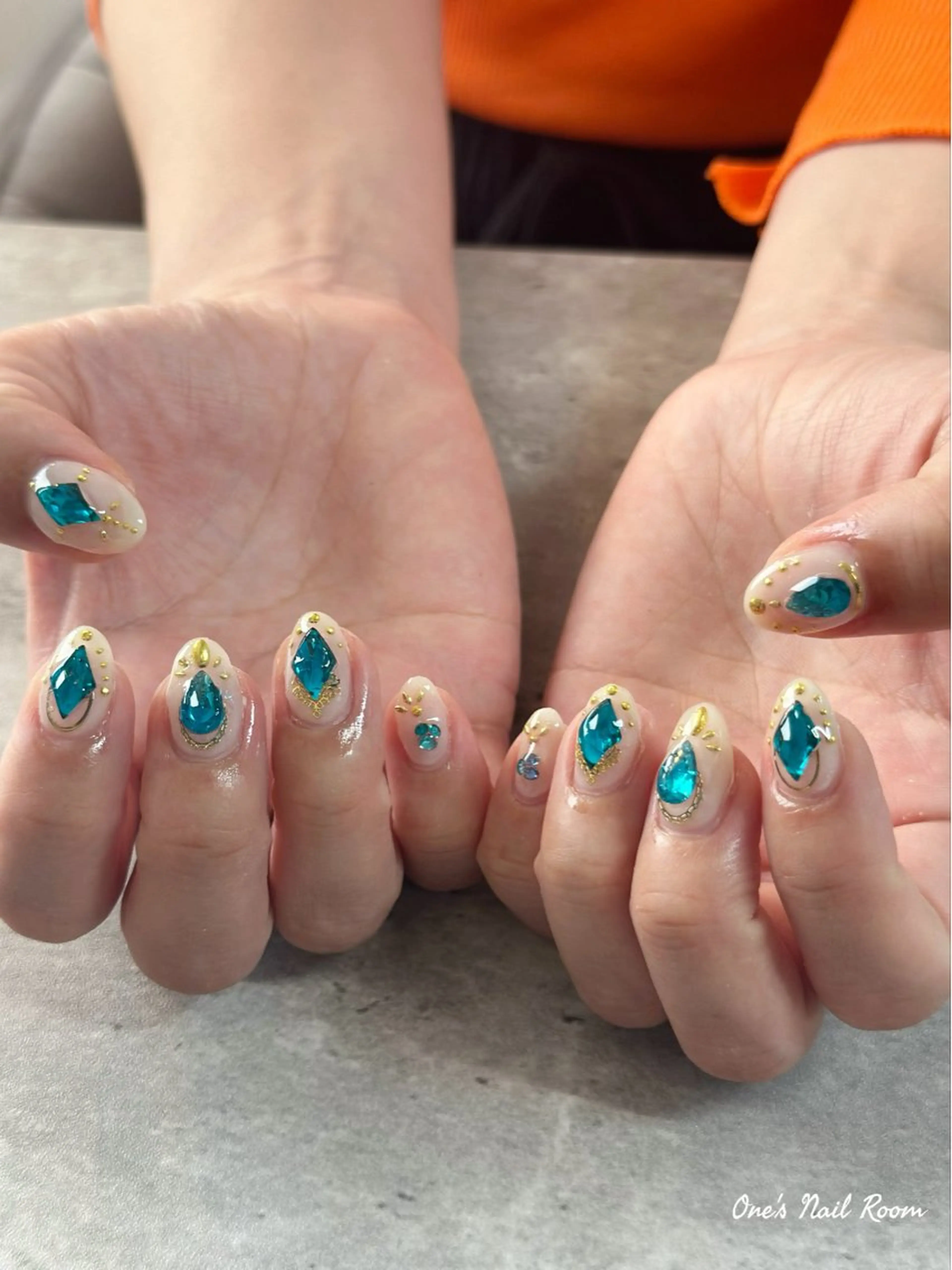 ネイル ハンドネイル One's Nail Roomのネイルデザイン