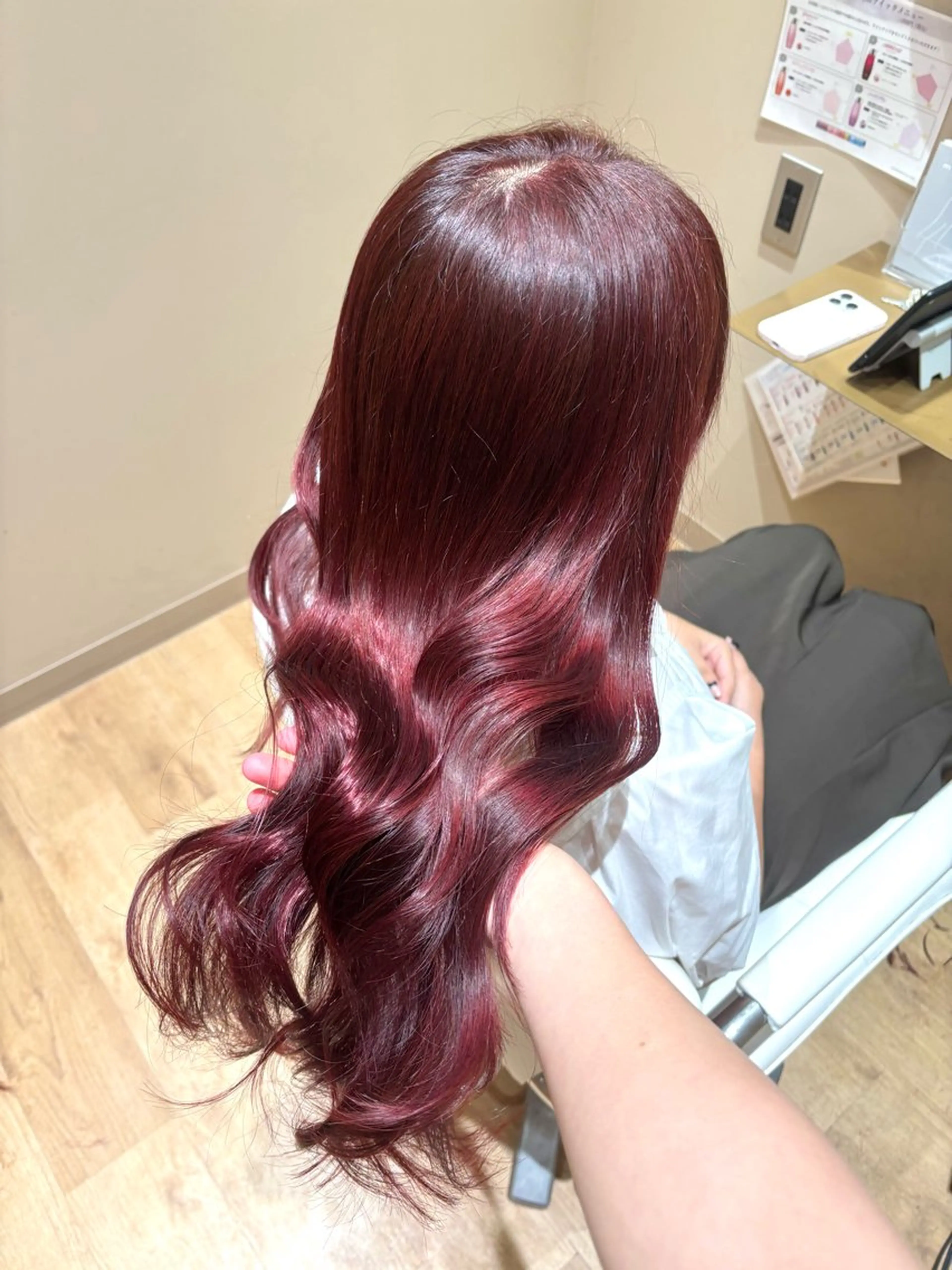 ロング カラー ヘアアレンジ ブリーチ ブリーチなしカラー ピンクカラー ローズカラー ヘアカラー トリートメント miwa♡暖色カラー 盛れる顔周り.ヘアメのヘアスタイル