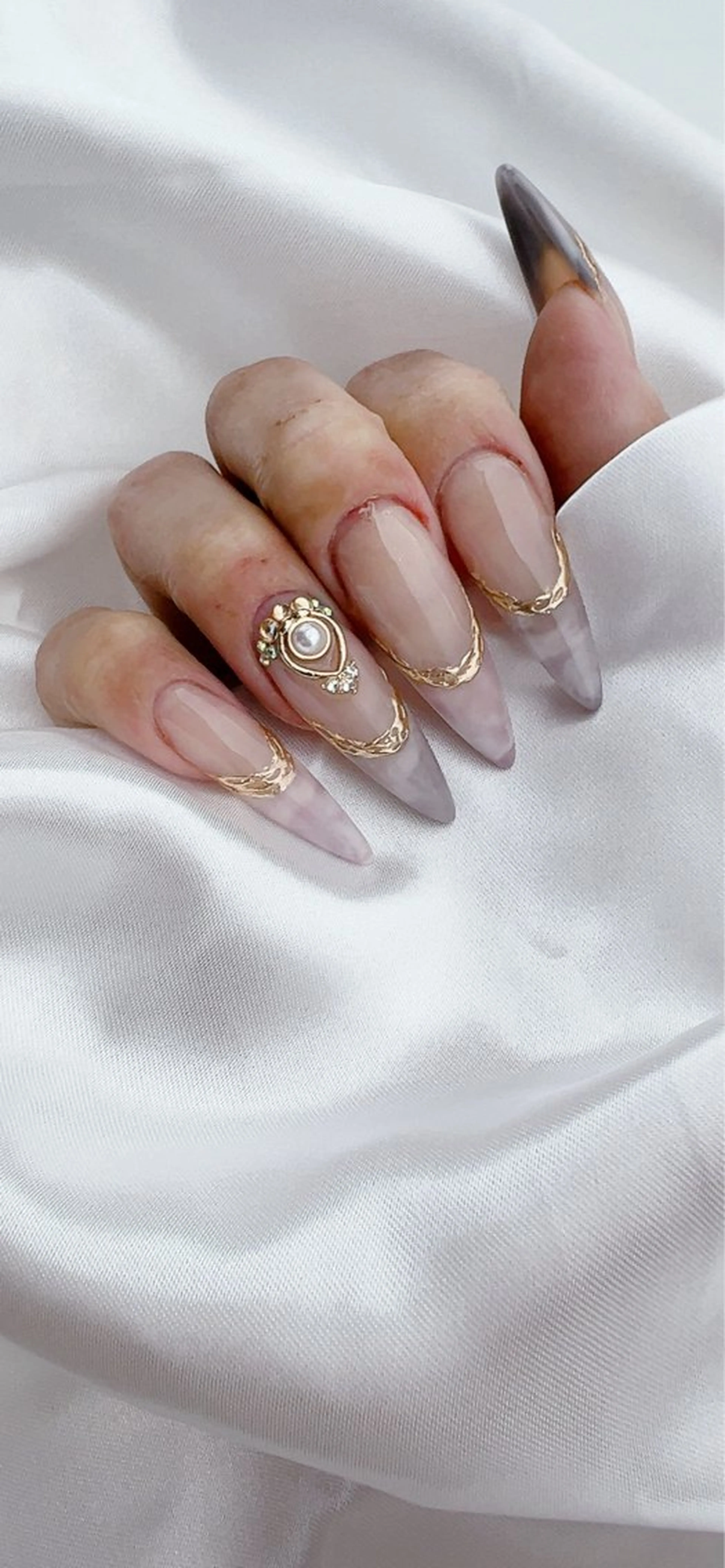 ネイル フレンチネイル 大理石ネイル(マーブル) ハンドネイル Nail Room Ｒのネイルデザイン