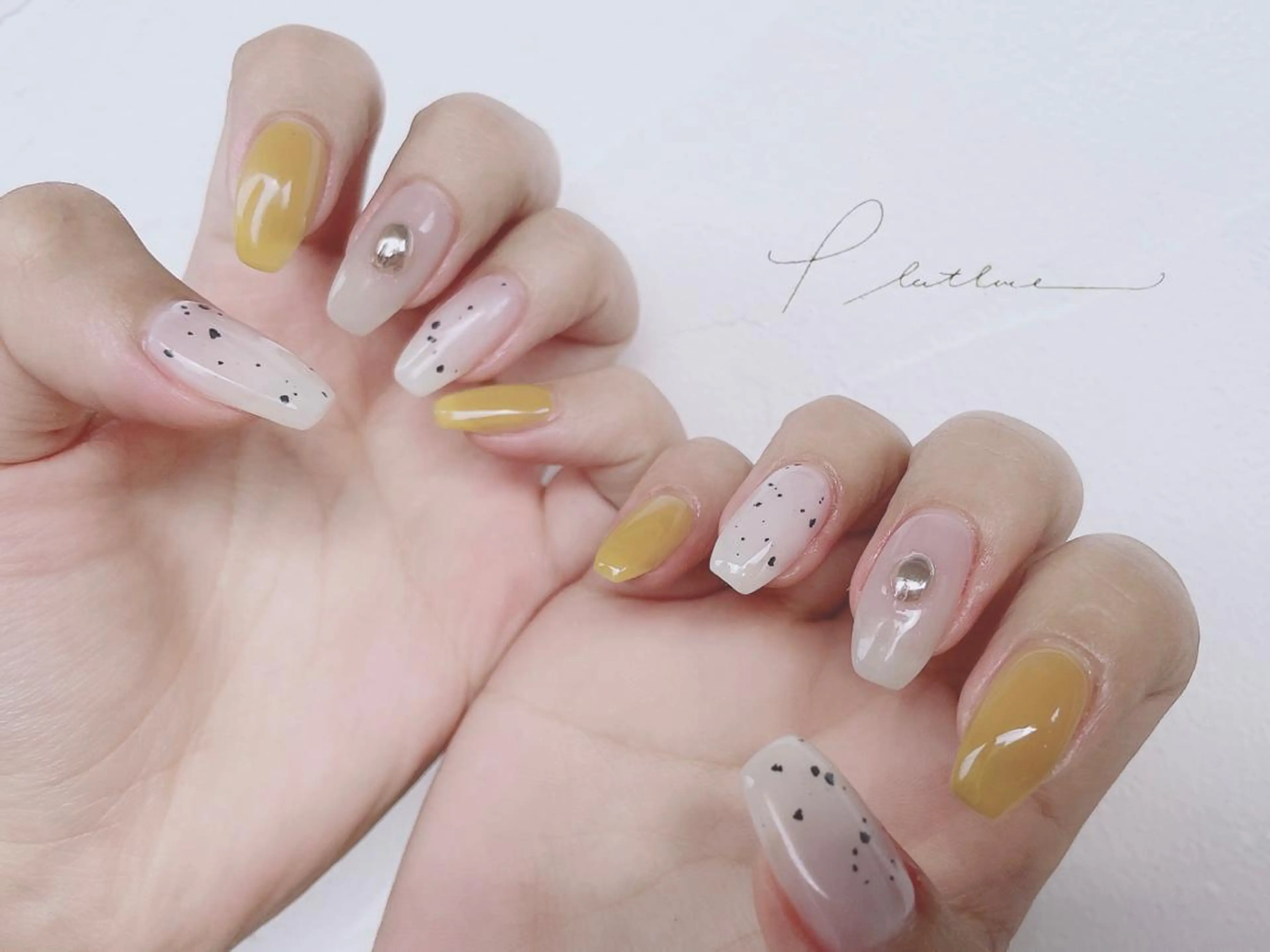 ネイル ジェルネイル ニュアンスネイル ハンドネイル Platluce .のネイルデザイン