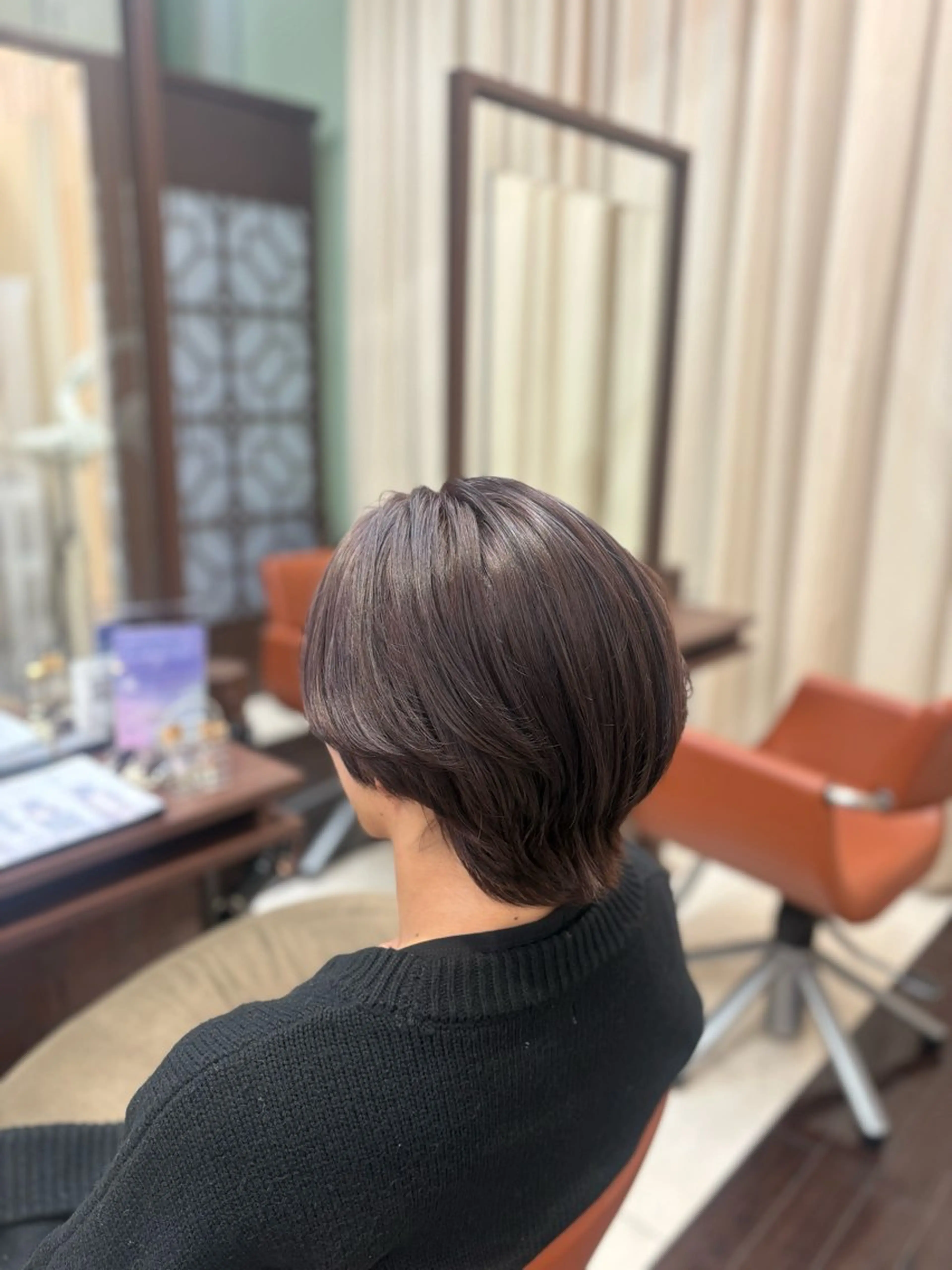 ショート カラー ブリーチ グレージュ ラベンダーカラー ラベンダーグレージュ ラベンダーグレー ヘアカラー 垢抜けデザイナー/ 似合わせ/朝倉友香のヘアスタイル