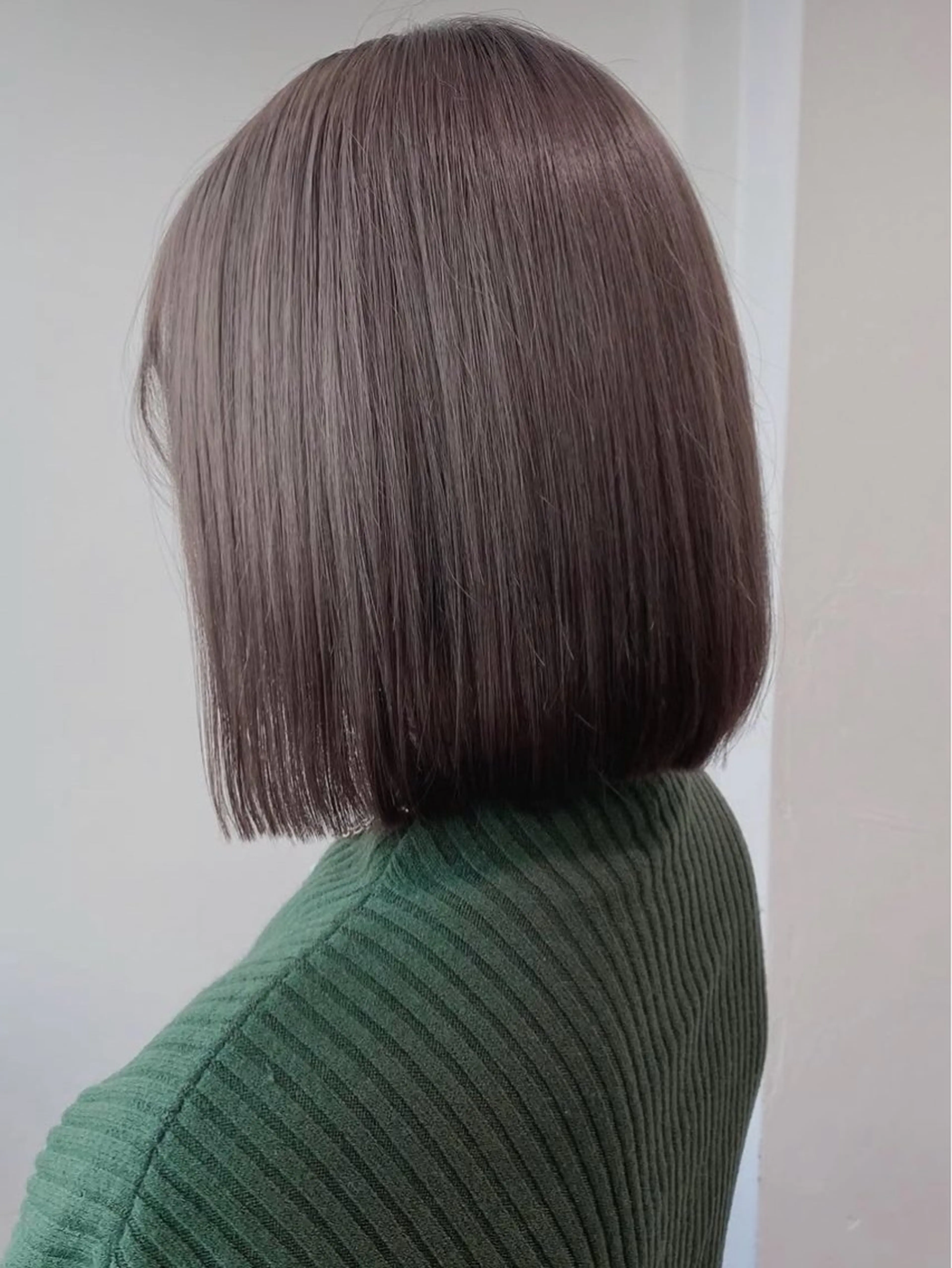 ミディアム カラー アッシュ アッシュブラウン ブリーチ ブラウンカラー 透明感カラー カット ヘアカラー トリートメント ヘッドスパ ヘアセット 柔らかブラウン🧸 韓国レイヤー🕊️のヘアスタイル