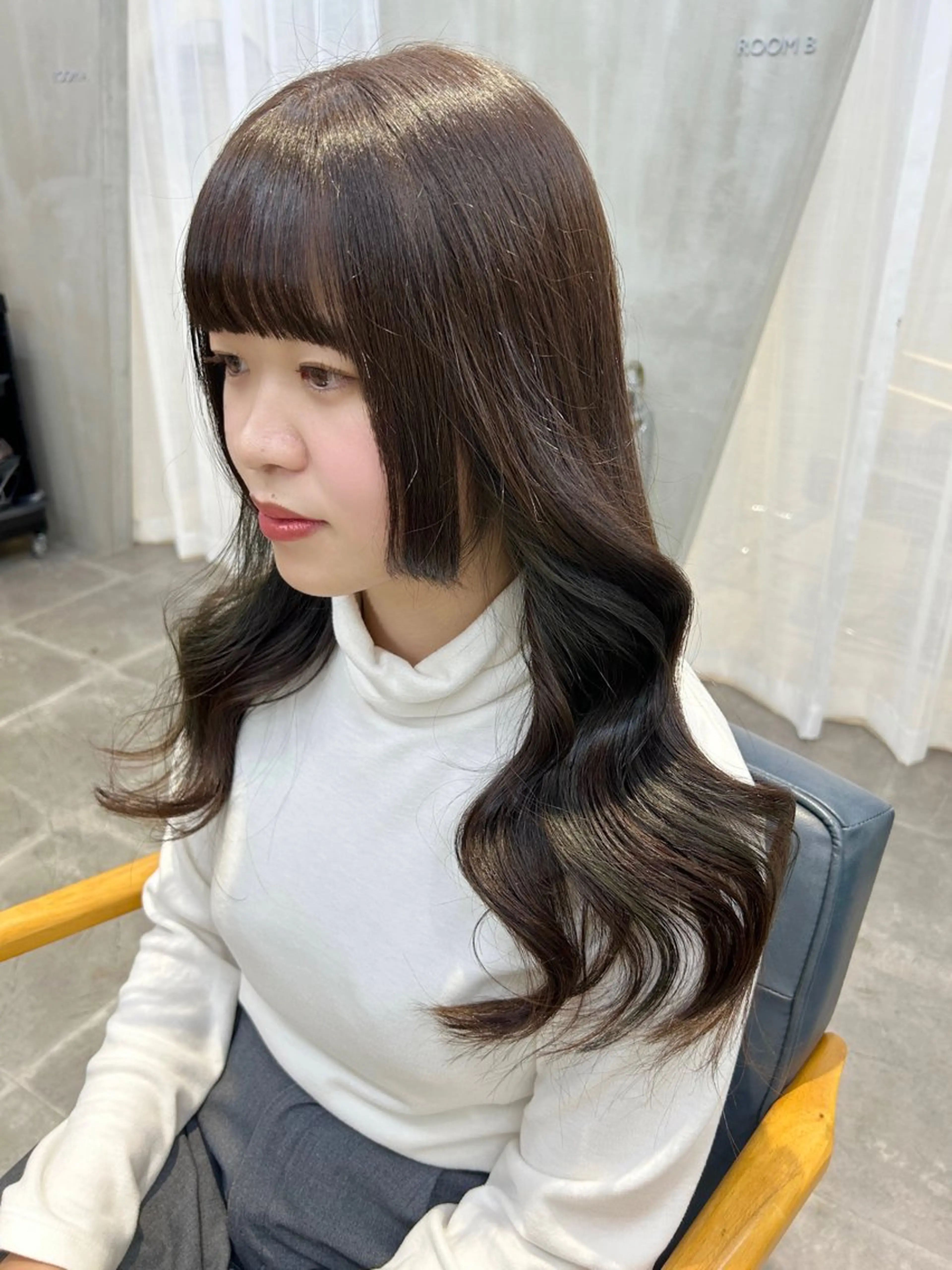 ロング カラー カット ヘアカラー トリートメント newi梅田🫧韓国 ヘア🫧sakiのヘアスタイル