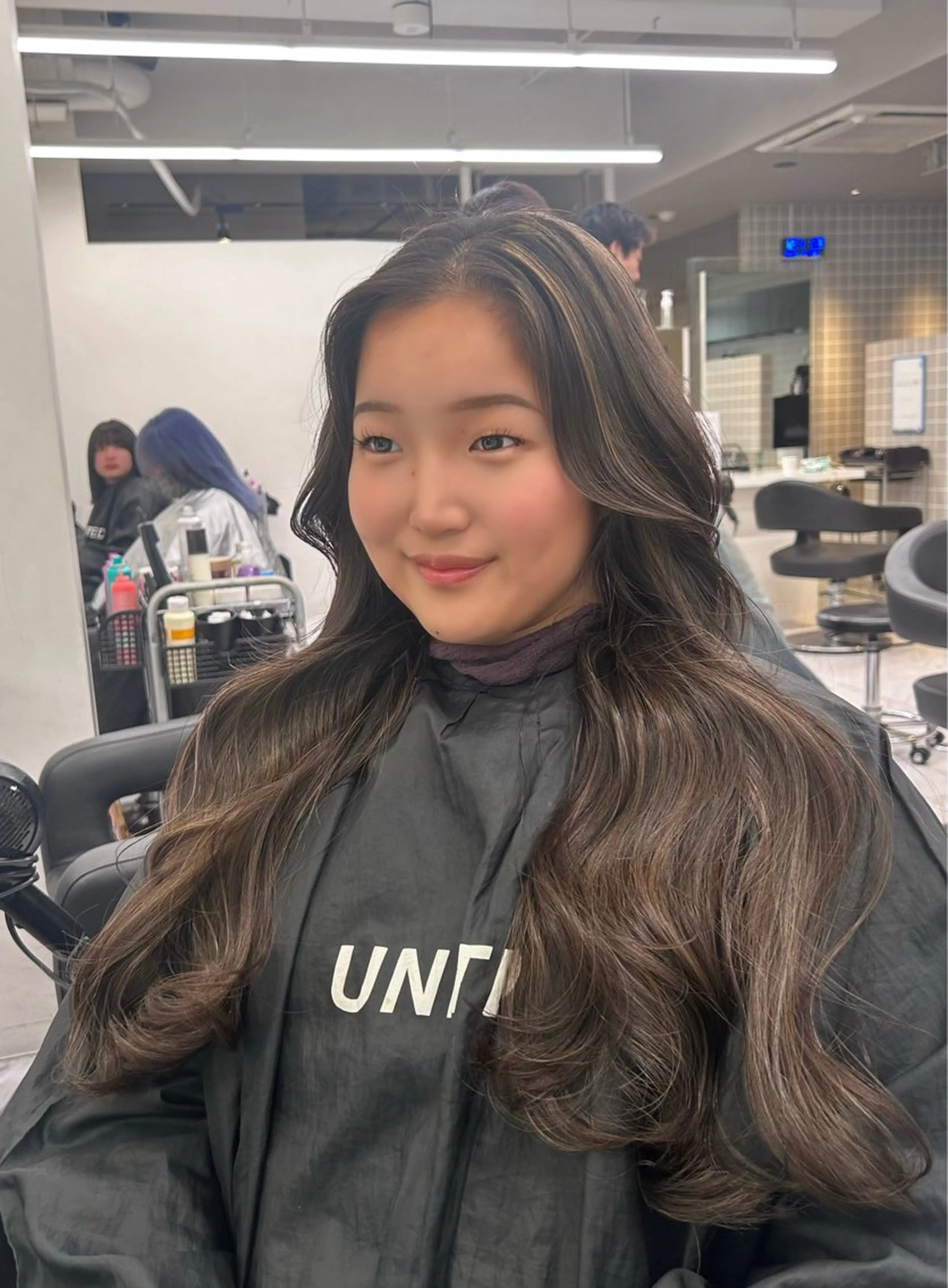 ロング カラー パーマ ヘアアレンジ メンズ キッズ カット ヘアカラー トリートメント 🎀韓国風レイヤー/ ベージュ/ハイトーンのヘアスタイル