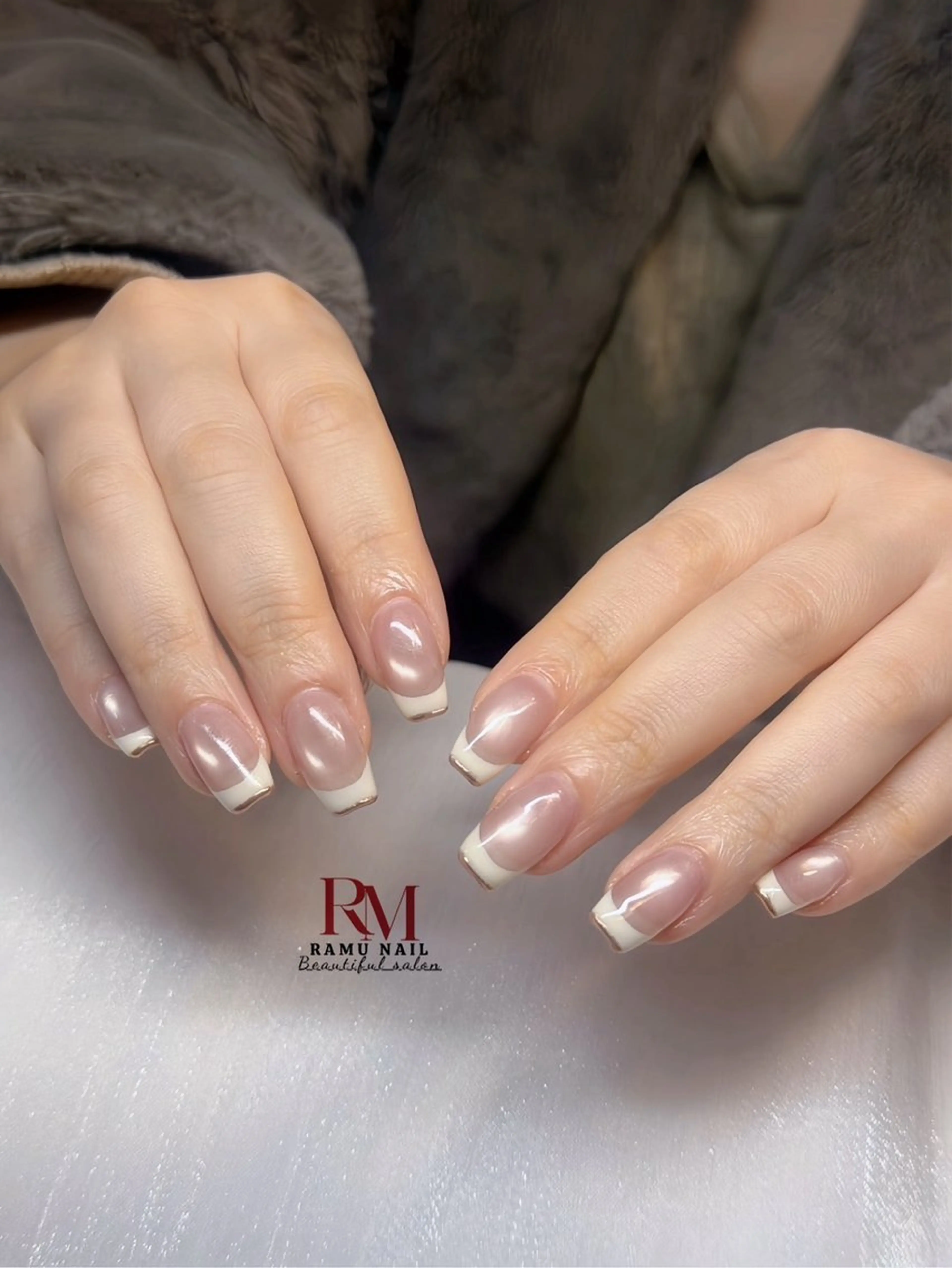 ネイル キラキラネイル マグネットネイル ミラーネイル ワンホンネイル 冬ネイル ハンドネイル RAMU Nail 恵比寿店のネイルデザイン