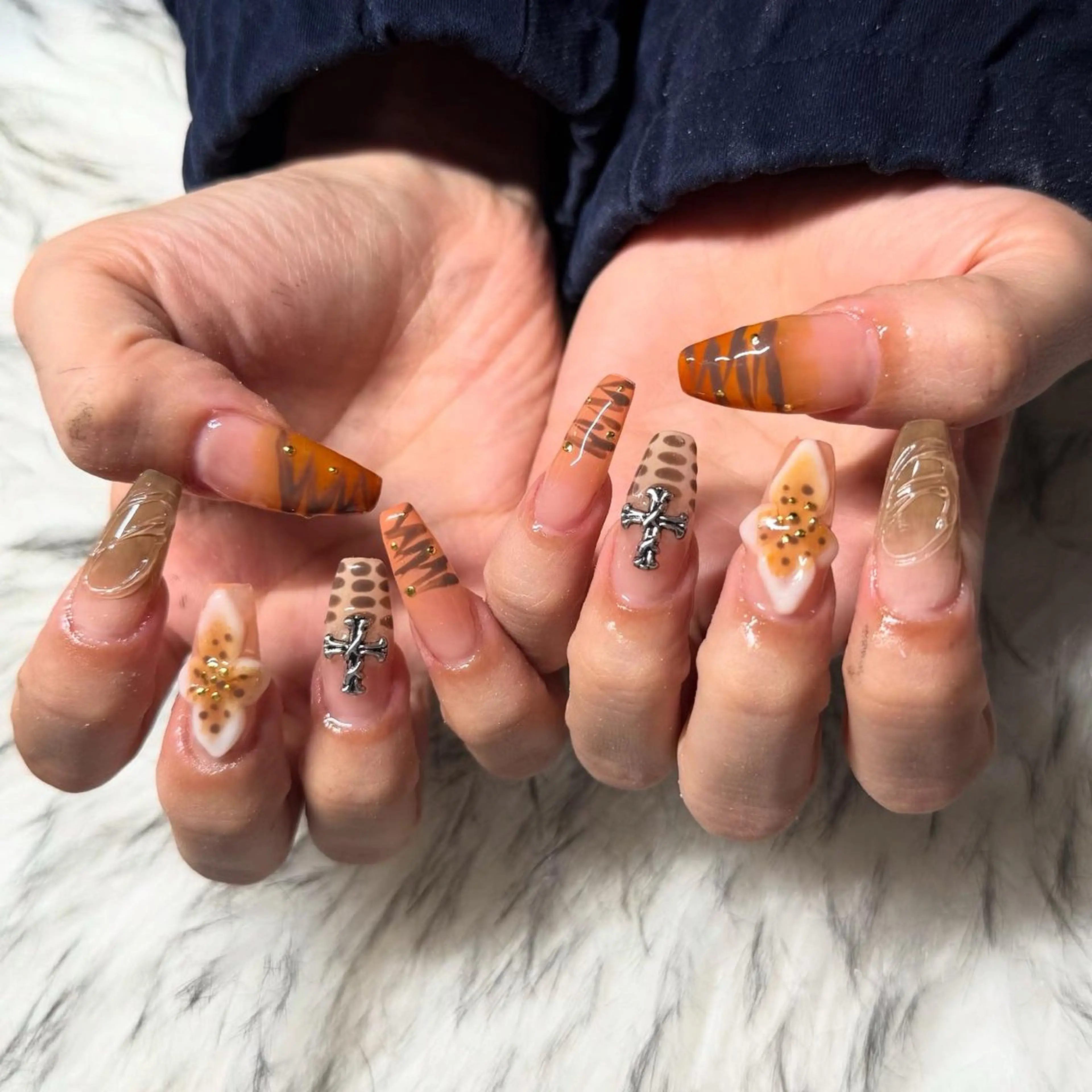 ロング ハンドネイル mao .のネイルデザイン