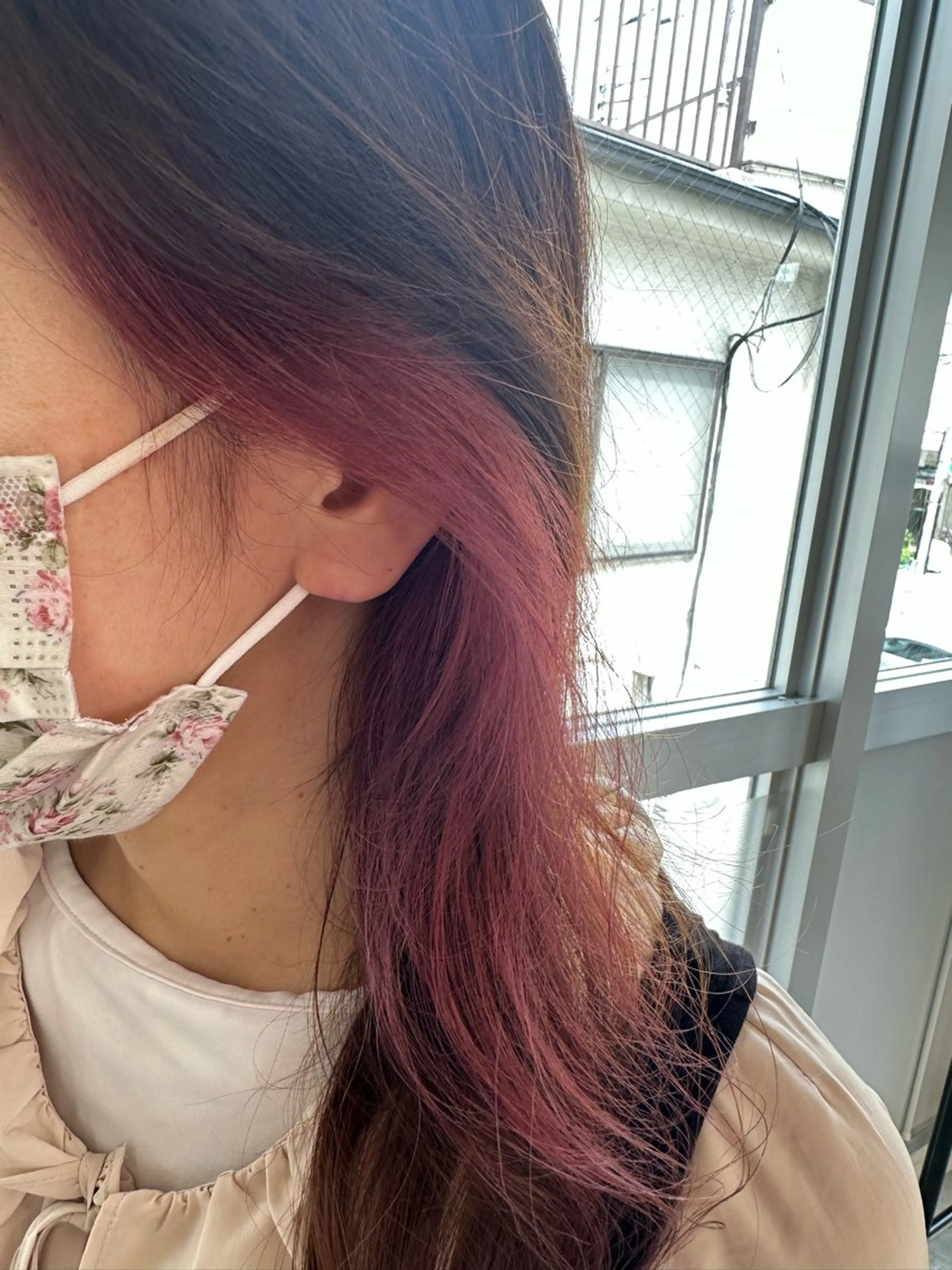 ロング カラー ピンクカラー 松本 莉央のヘアスタイル