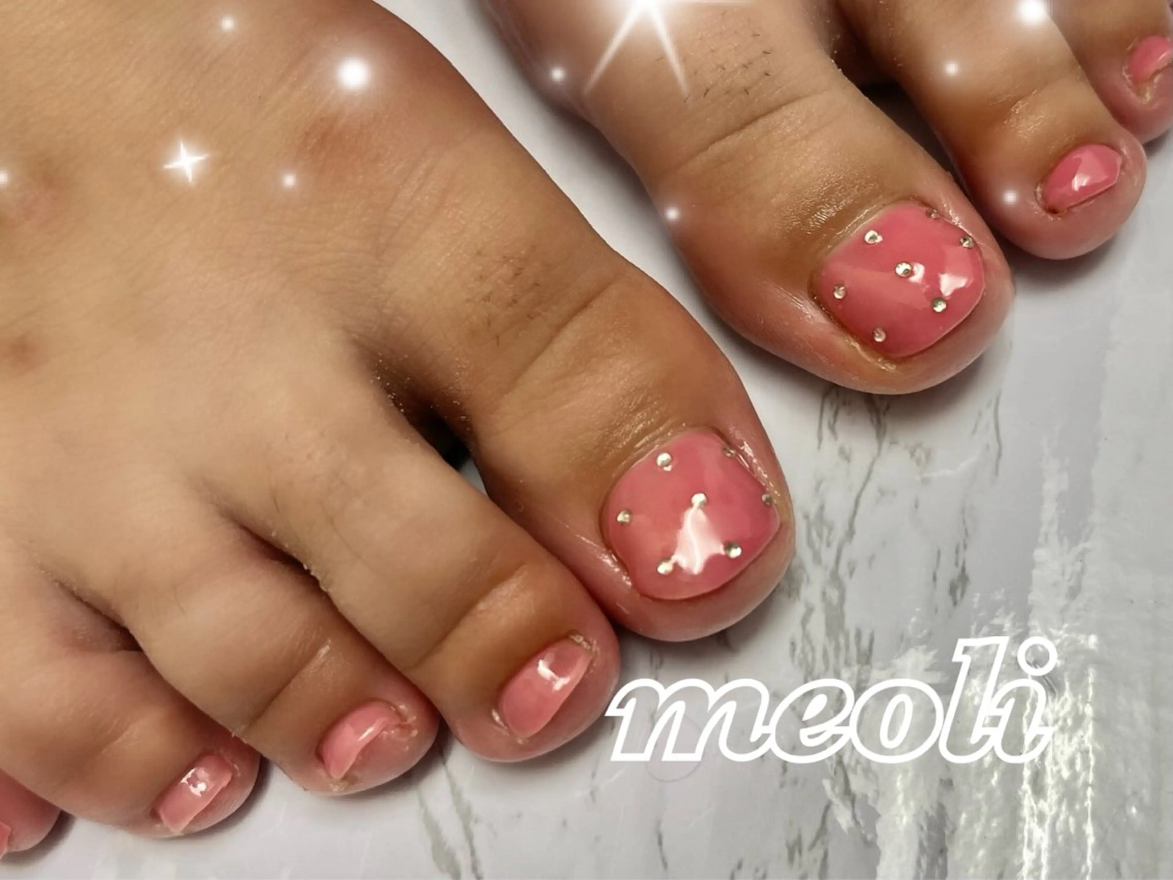 ネイル ドット キラキラネイル ピンク ストーンネイル フットネイル nail salon meoli アヤのネイルデザイン