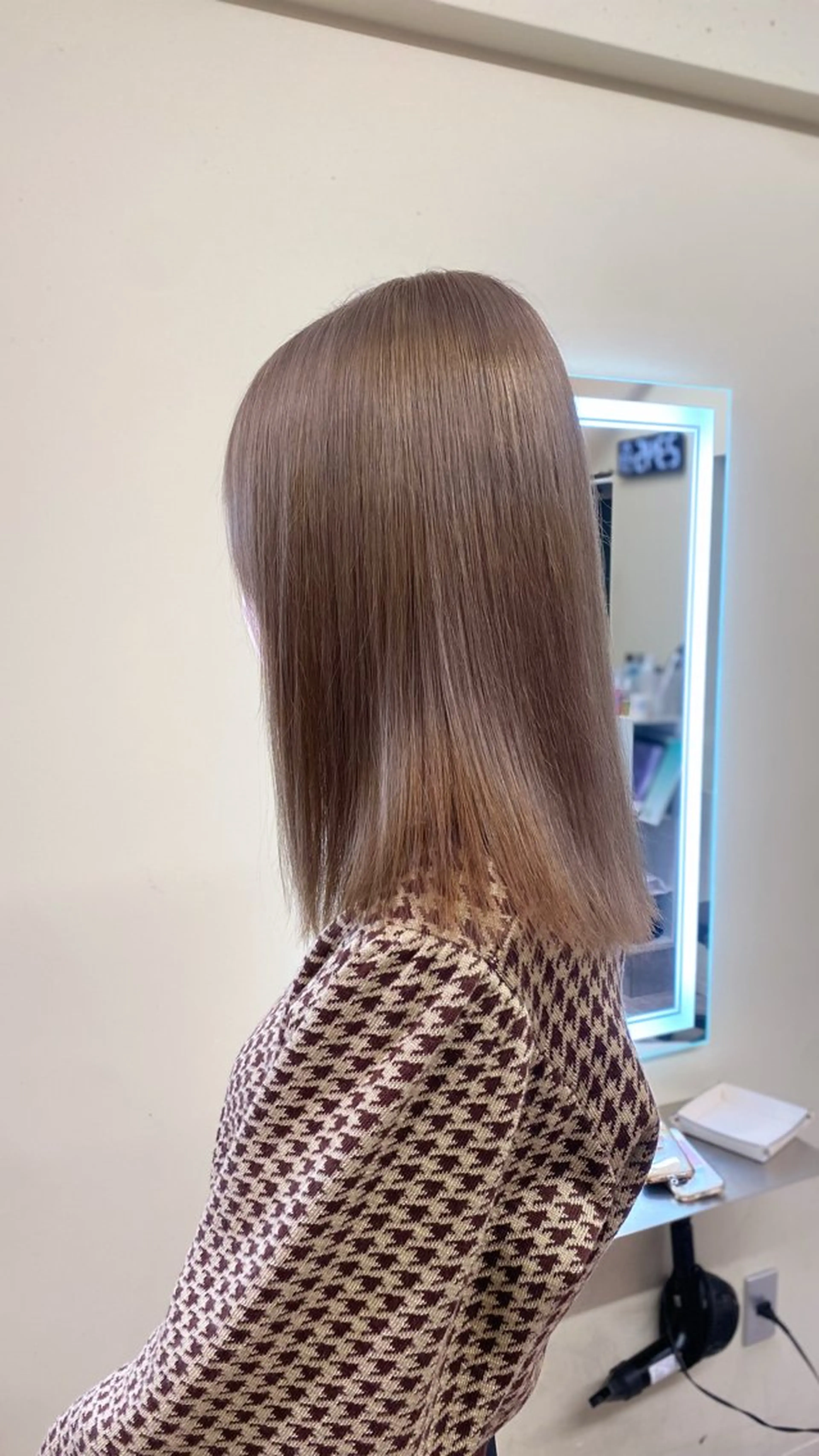 セミロング カラー say.omotesando所属・ハイトーン🪽透明感 haruna𓍯のヘアスタイル
