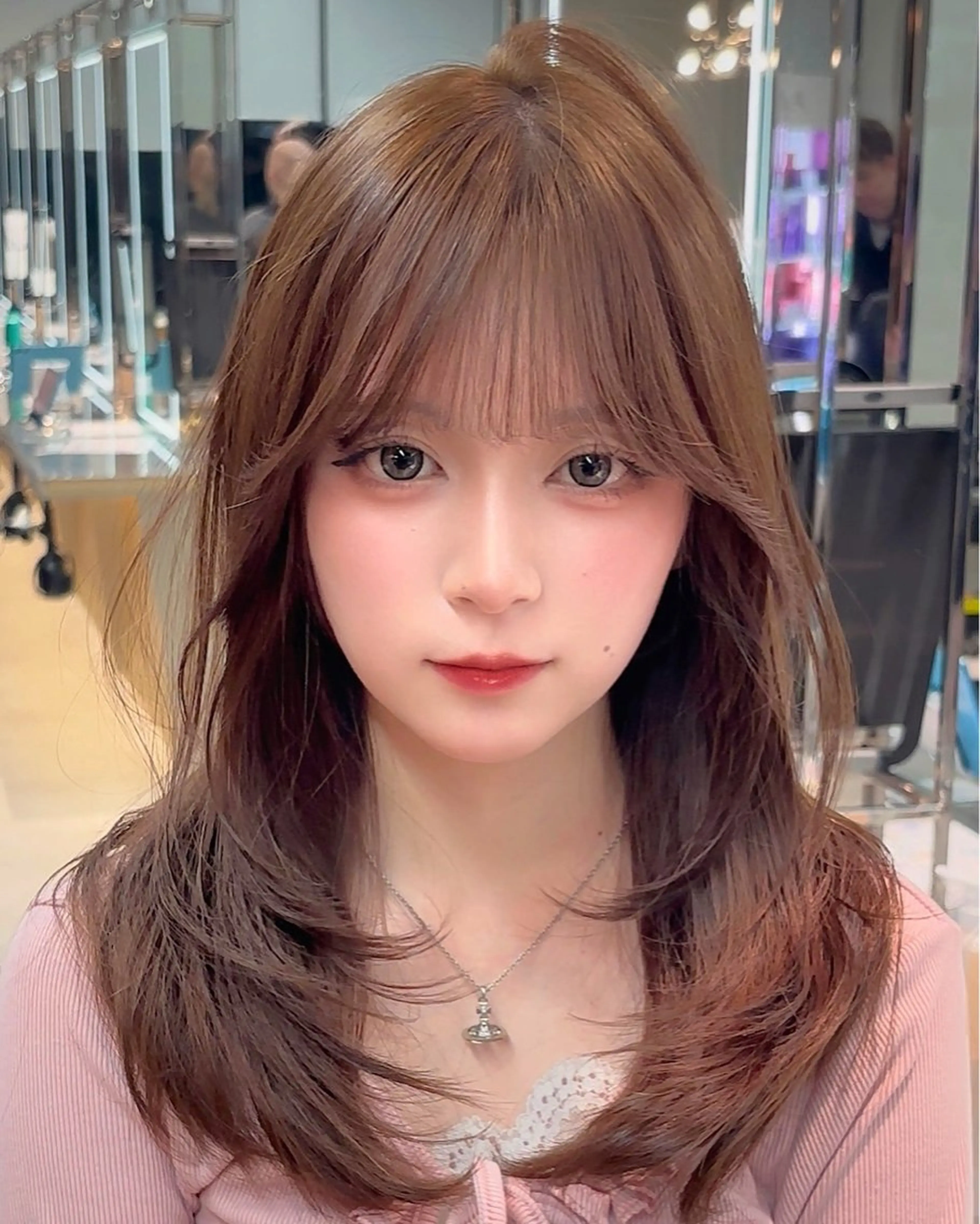 ミディアム カラー ベージュカラー レイヤーカット 縮毛矯正 【美髪矯正) 吉村　清志のヘアスタイル
