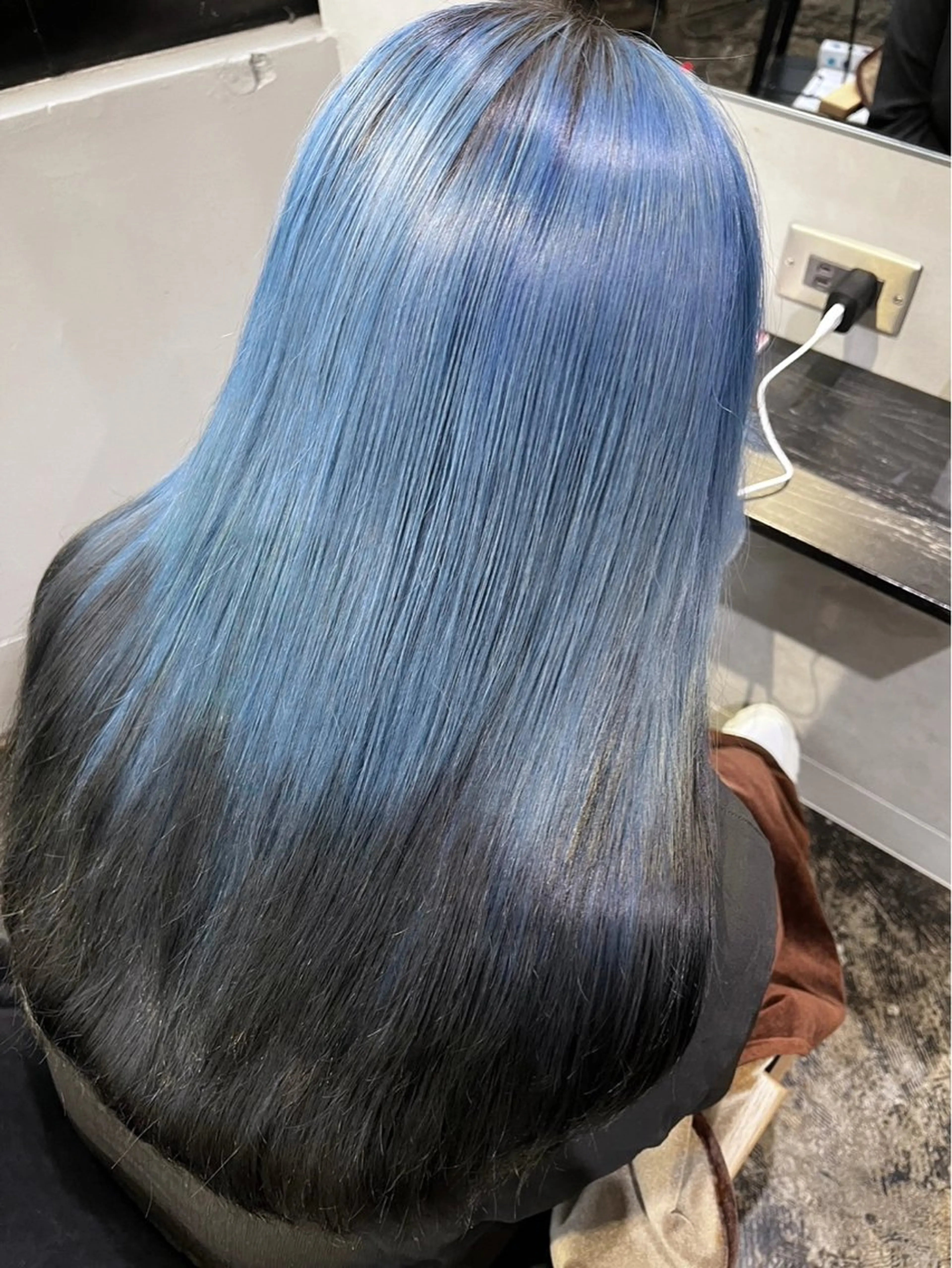 ロング カラー バレイヤージュ ブリーチ ケアブリーチ イヤリングカラー ハイライトカラー カット ヘアカラー トリートメント ハイトーン/韓国風/ 艶髪/吉祥寺のヘアスタイル