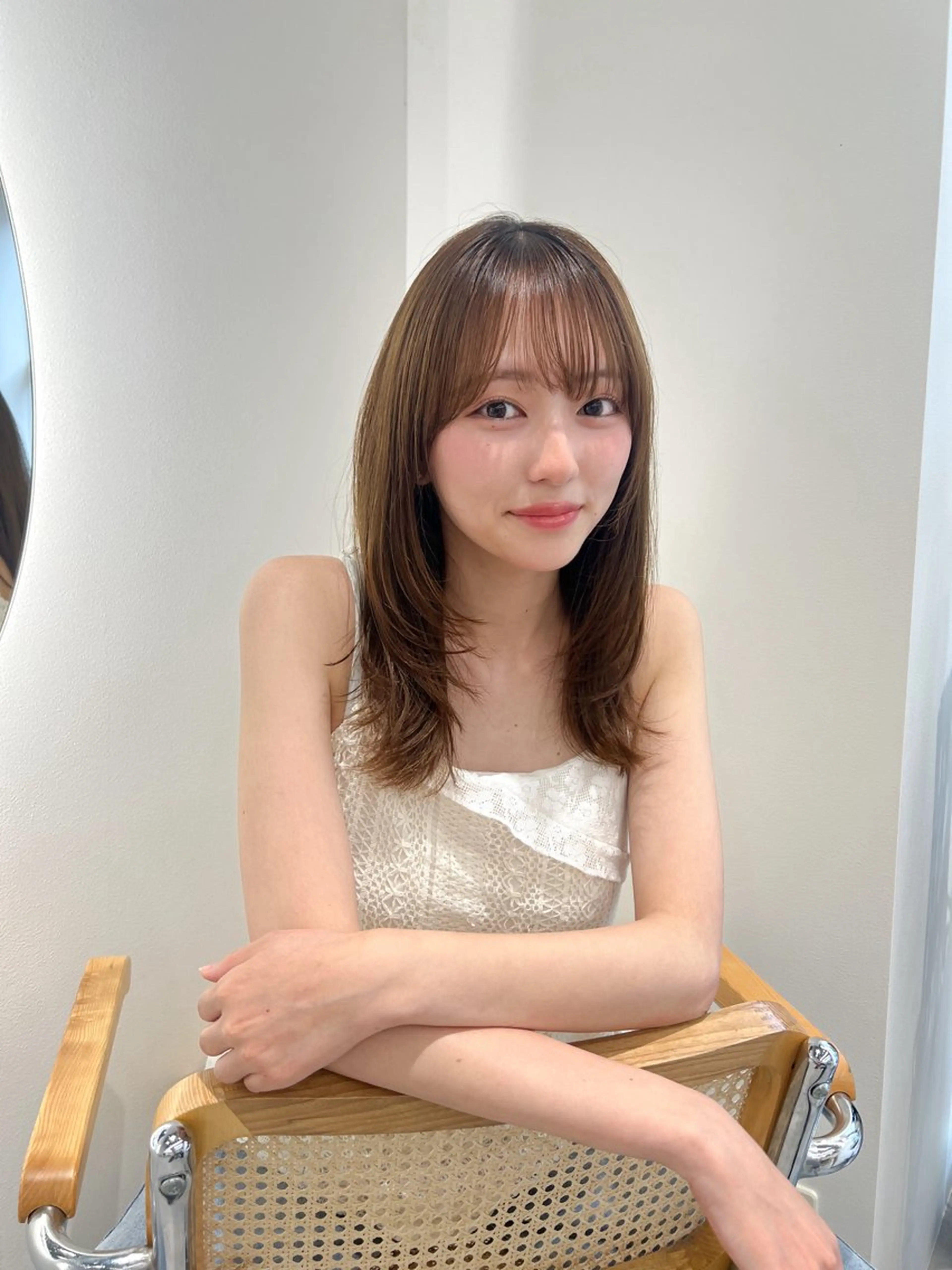 ミディアム カラー 西田 杏璃のヘアスタイル