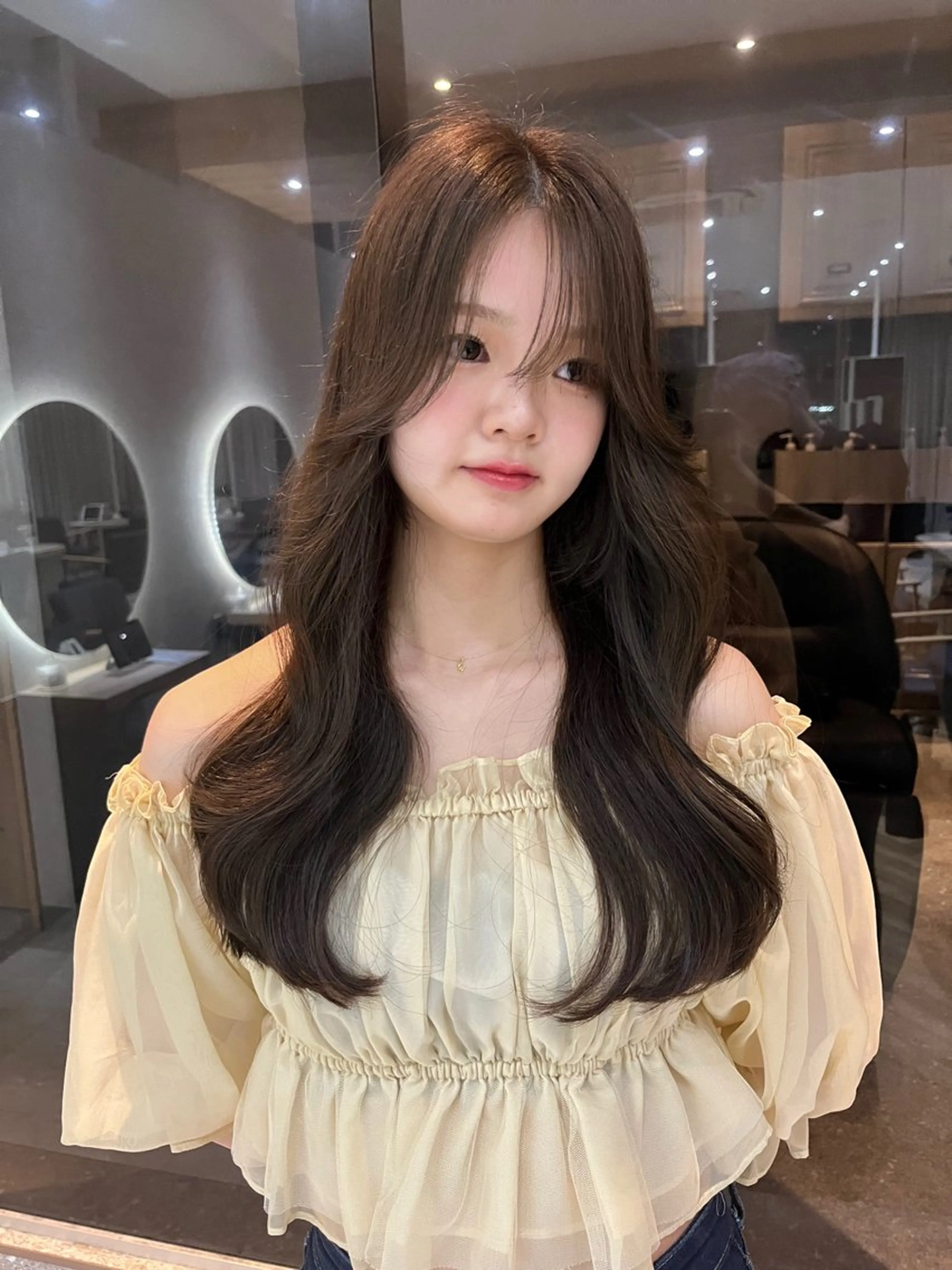 ロング カット ヘアカラー 韓国レイヤー／顔周り ／ブリーチことこのヘアスタイル
