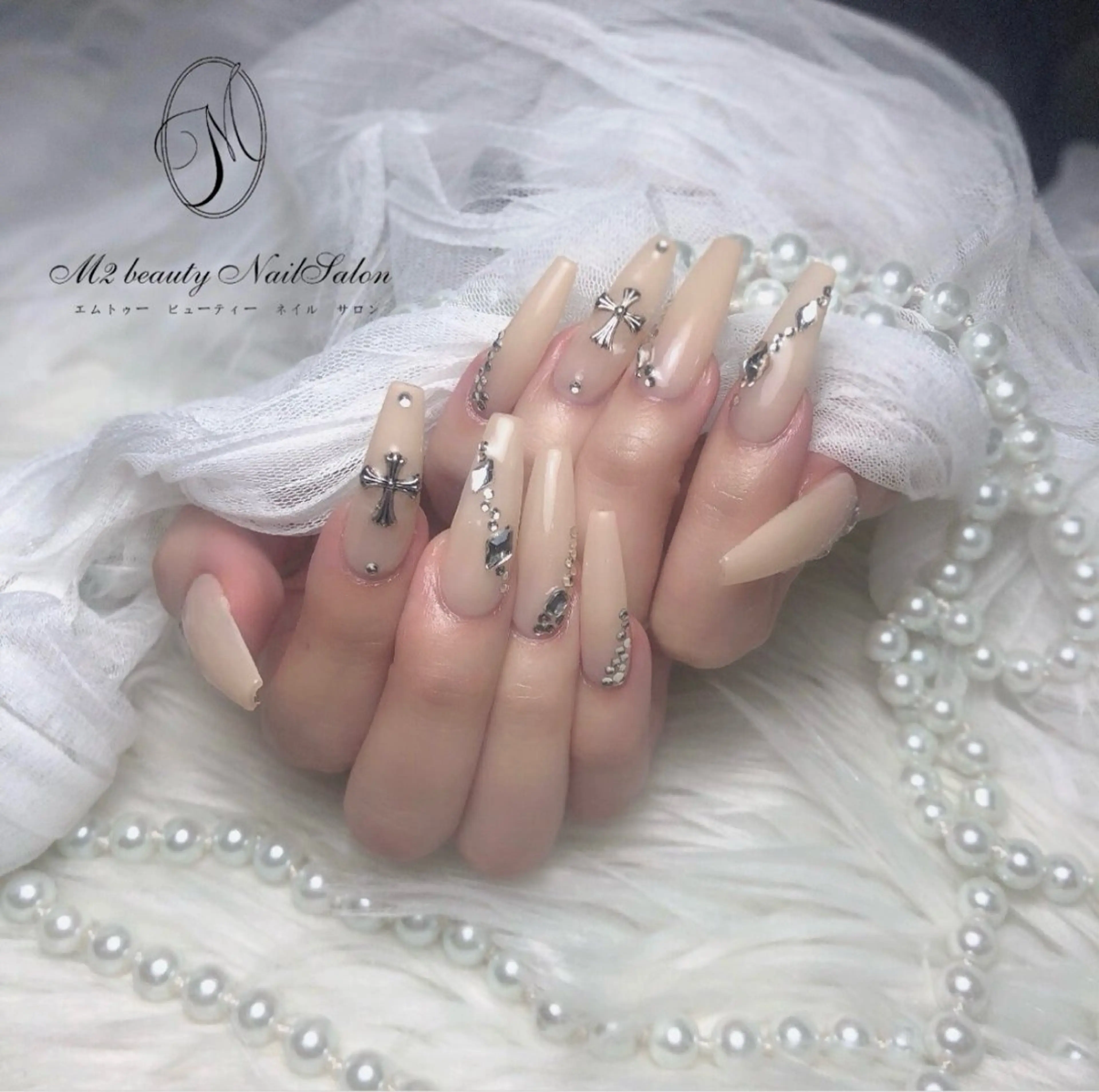 ネイル アートネイル フラッシュネイル フレンチネイル ガラスフレンチ グラデーション ハンドネイル M2 BEAUTY リュウのネイルデザイン