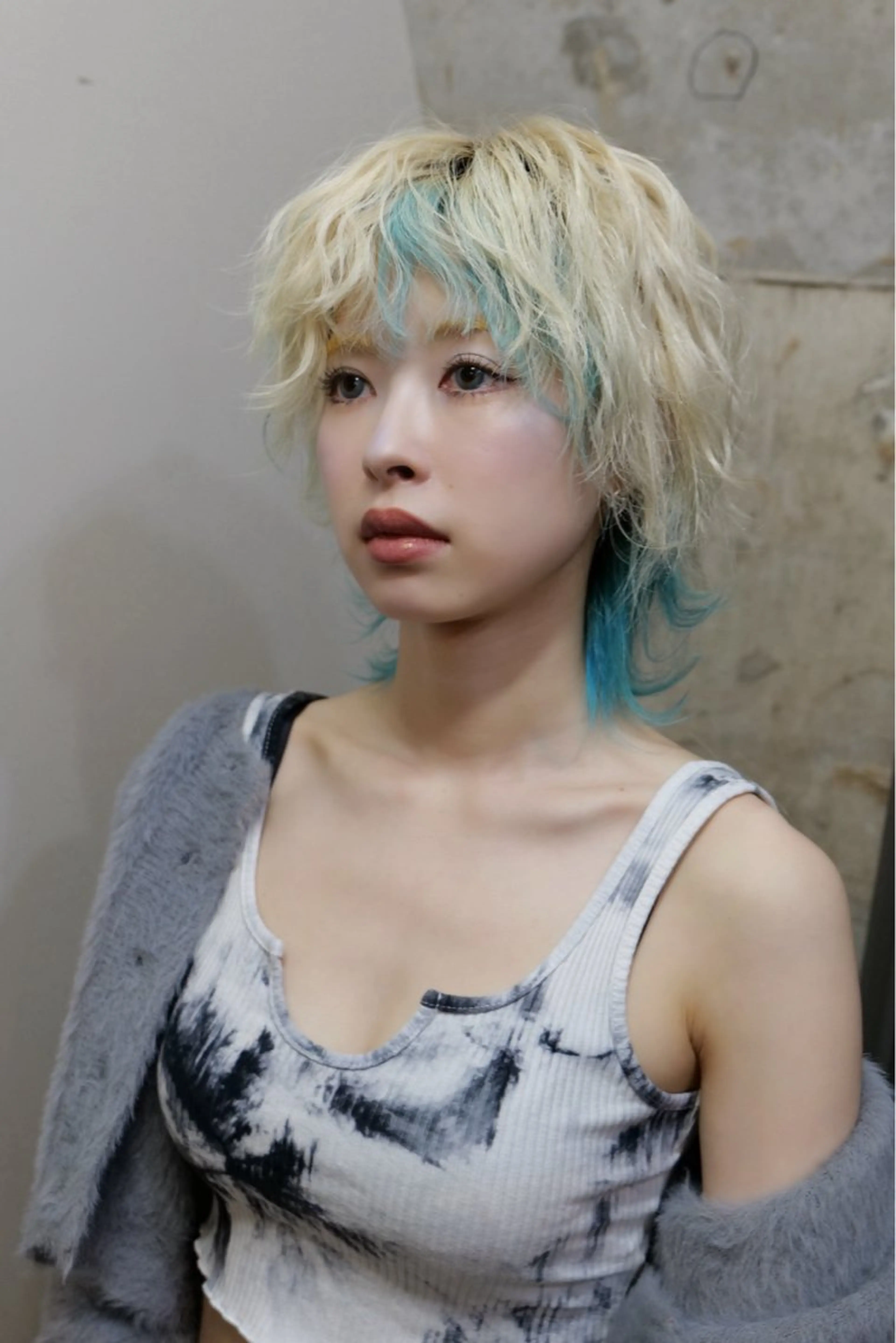 ショート カラー ブリーチ 𝙱𝙻𝙴𝙽 𝚋𝚢 𝚍𝚘𝚝.所属・🤍BLEN 窓🤍のヘアスタイル