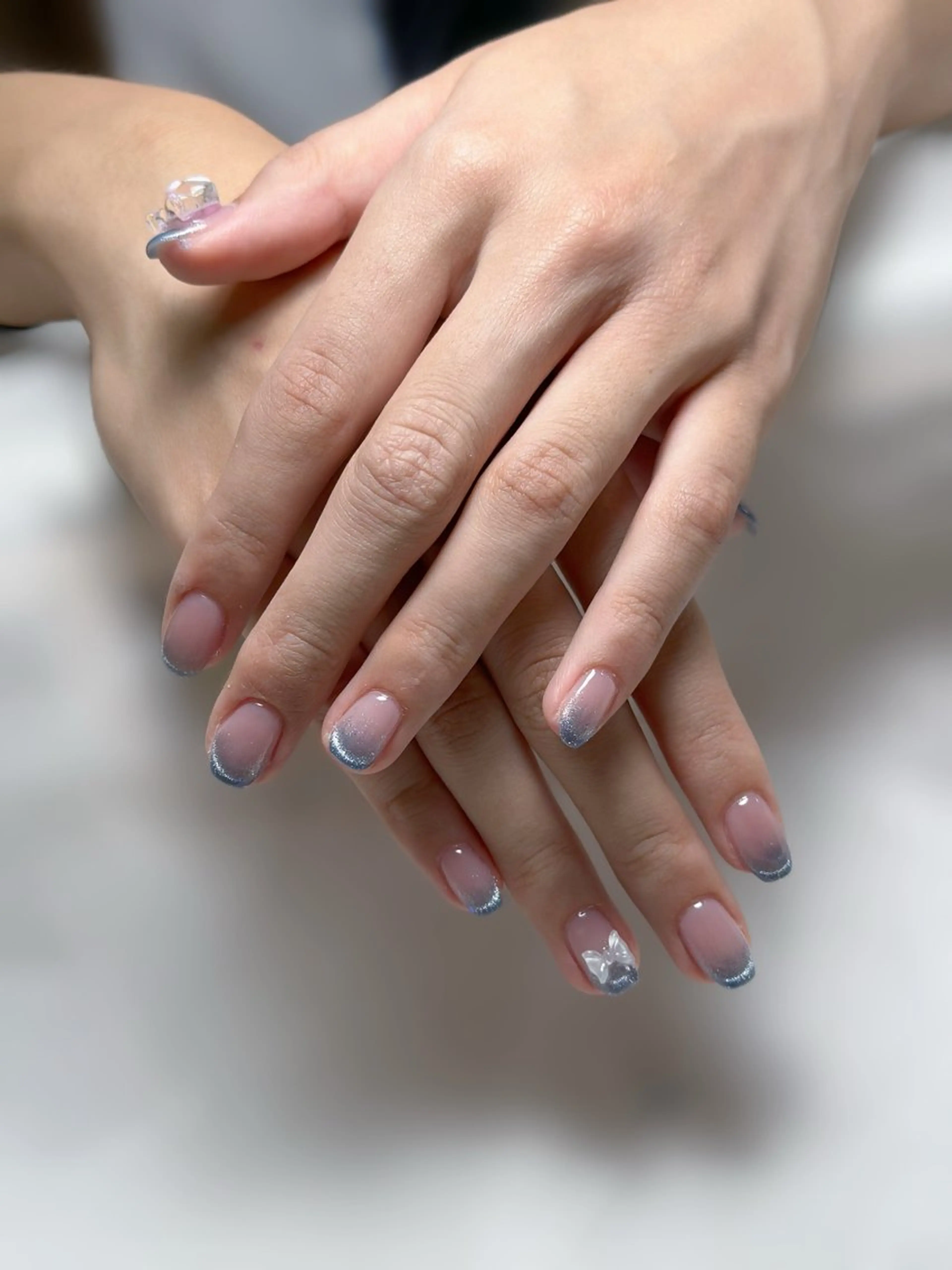 ネイル フレンチネイル マグネットネイル マグネットフレンチ ハンドネイル Maggie nailクロのネイルデザイン