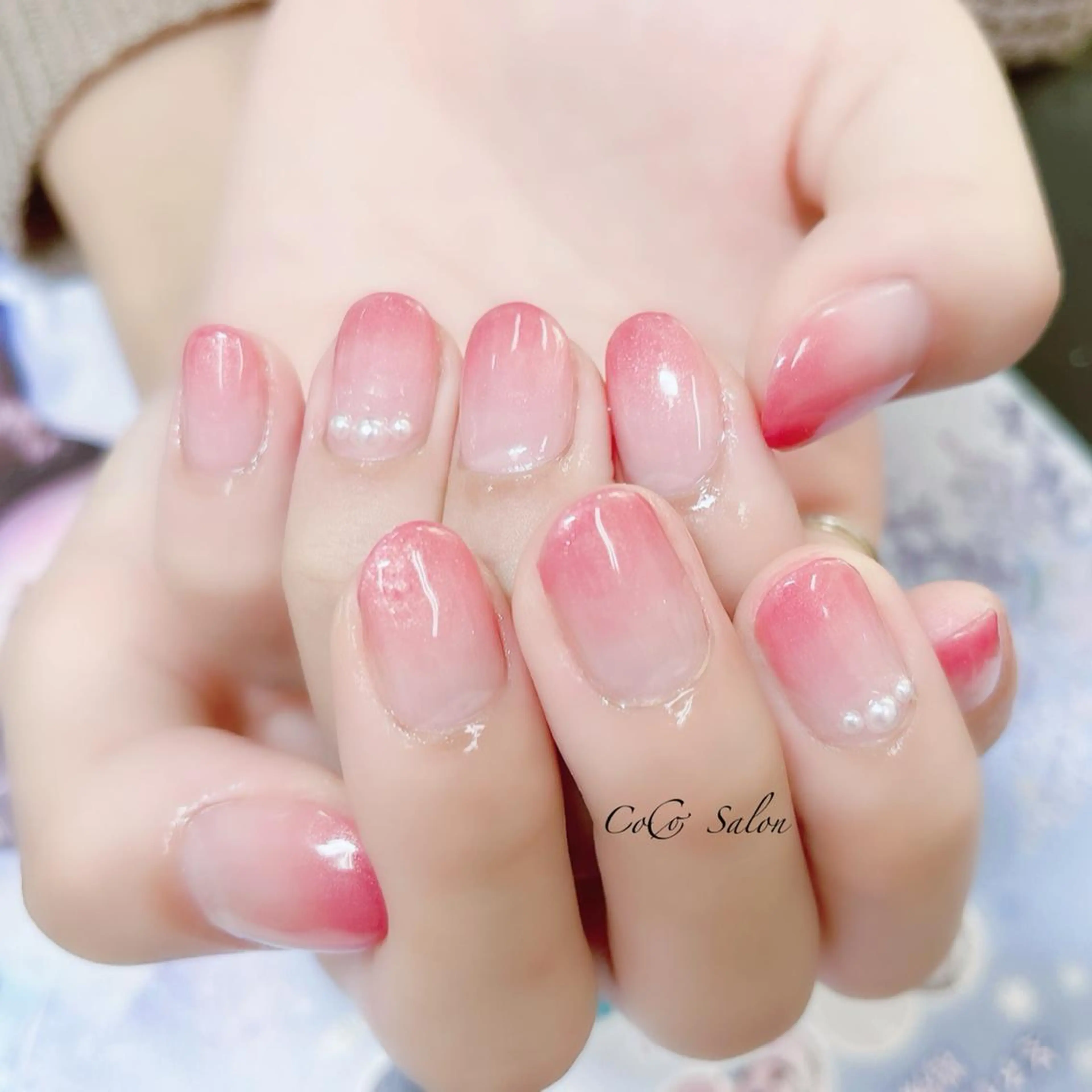 ネイル 長さ出し ジェルネイル グラデーション キラキラネイル ラメ(グリッター) ハンドネイル CoCoSalon ネイル/まつ毛予約のネイルデザイン