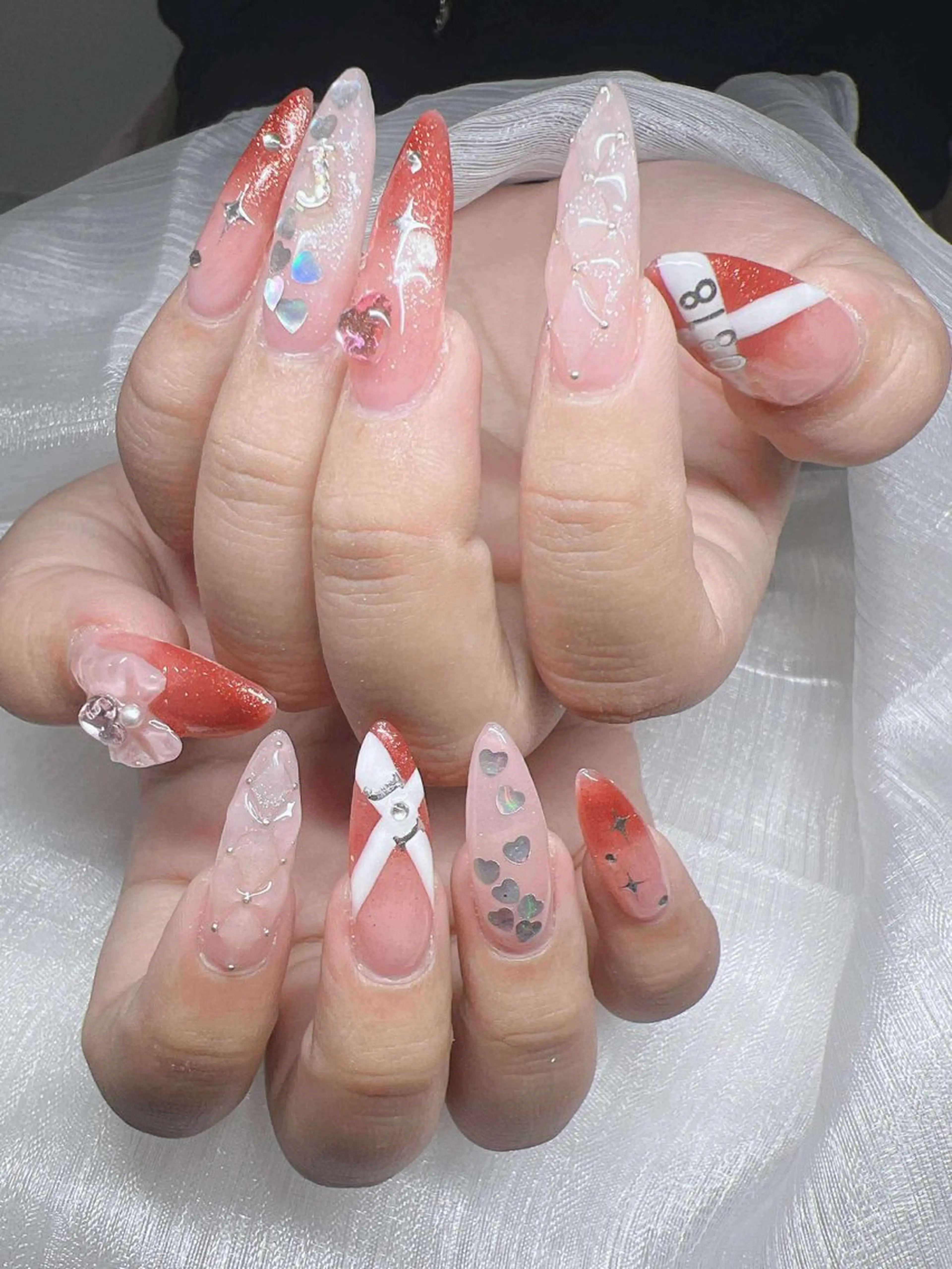 ネイル 長さ出し グラデーション 卒業式 キラキラネイル マグネットネイル ハンドネイル Lee Nailsのネイルデザイン