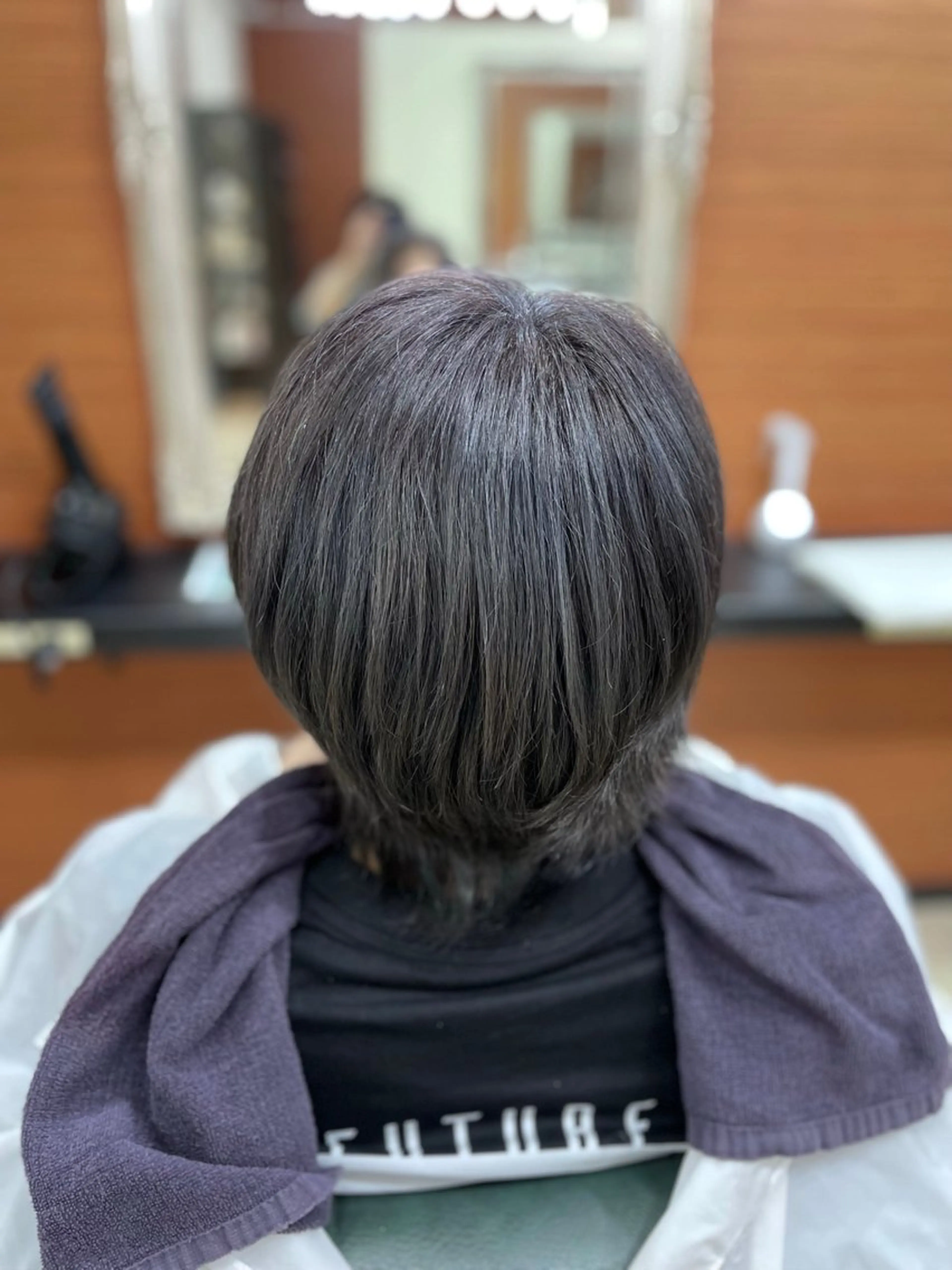 ショート カラー ブリーチ グレージュ ヘアカラー 山本 あやめ子のヘアスタイル