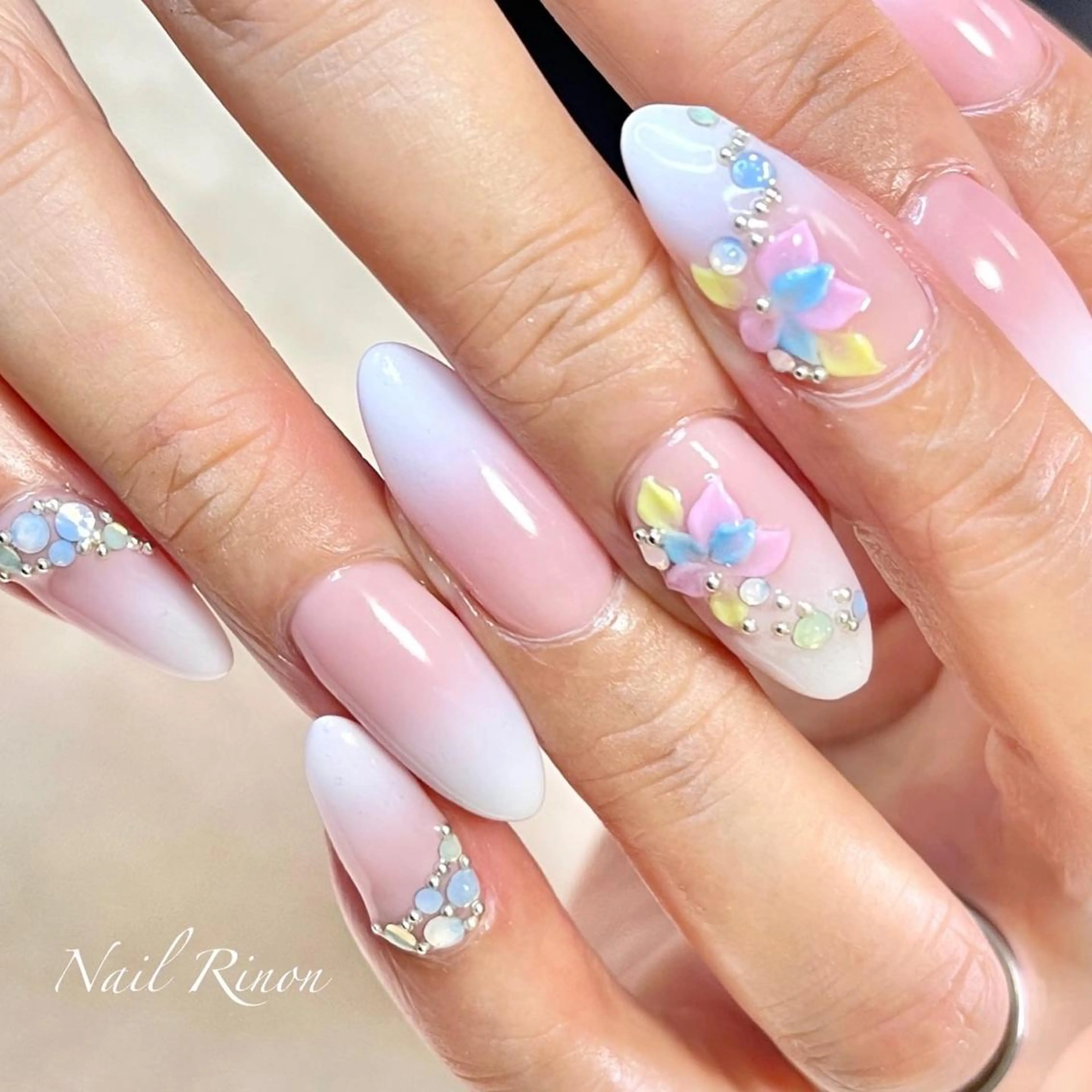ネイル 持ち込み ハンドネイル Nail Rinonのネイルデザイン
