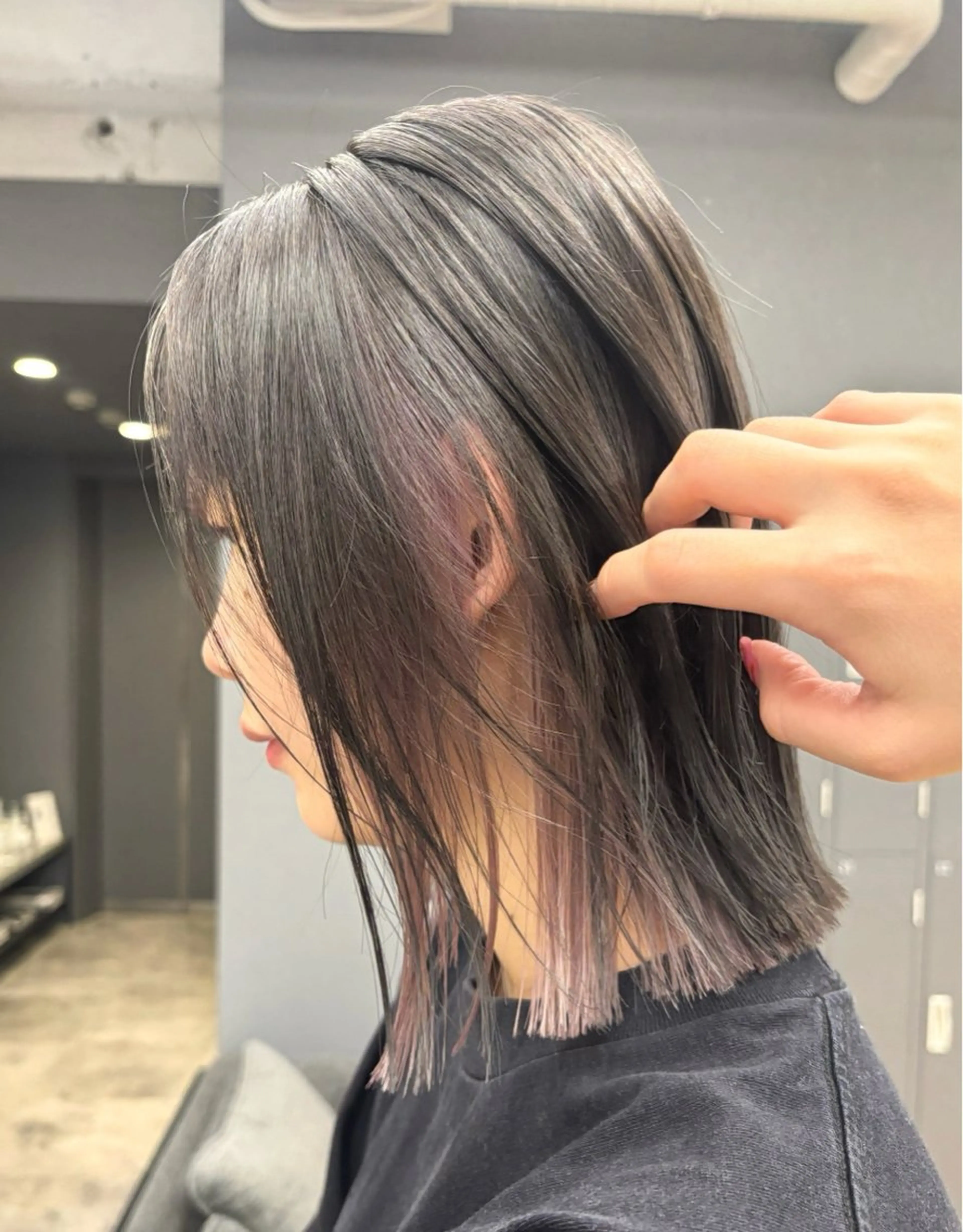 ショート カット ヘアカラー 重里 瑠花のヘアスタイル