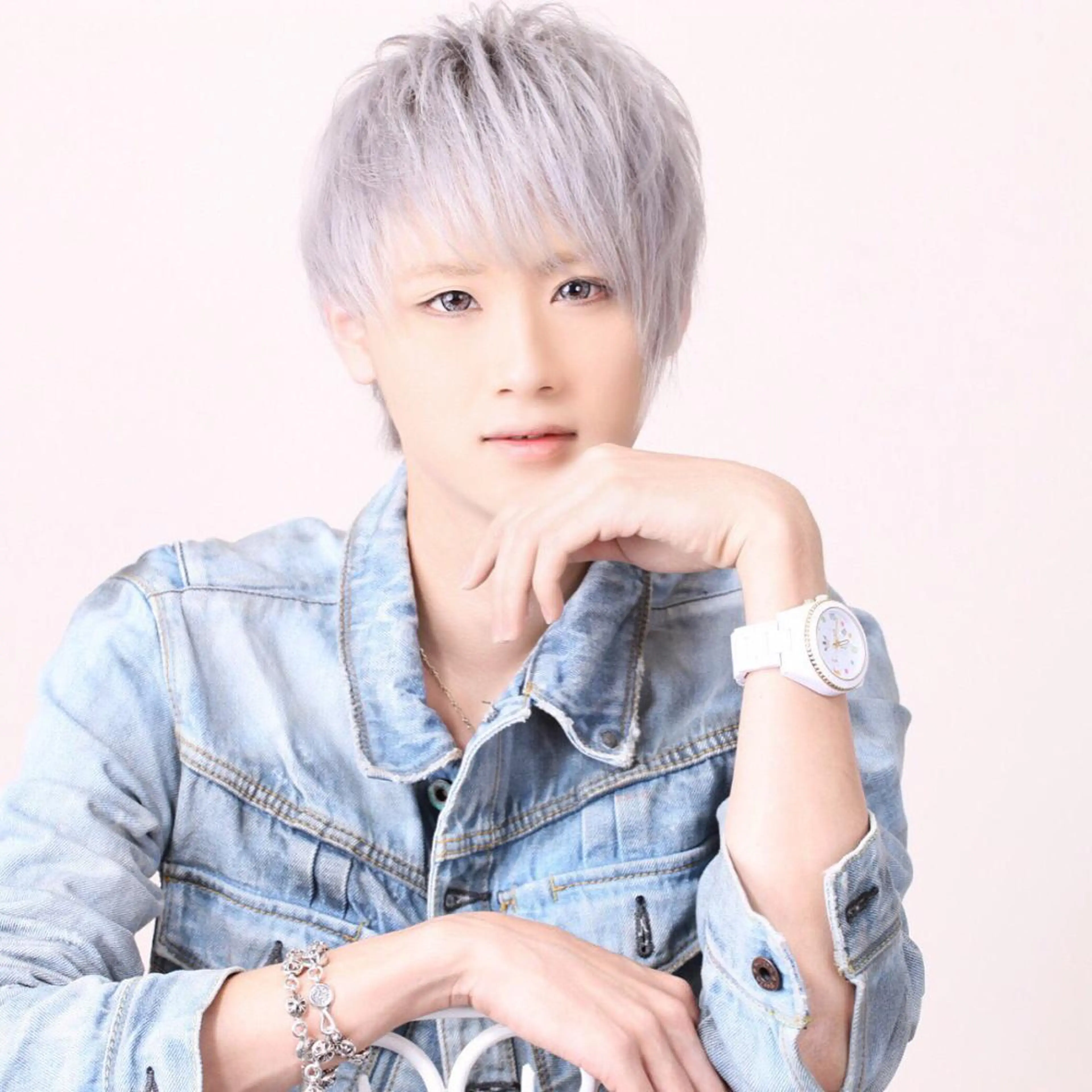 ショート カラー メンズ メンズブリーチ マッシュ アッシュ ブリーチ シルバー 名駅Private Salon　Noaのヘアスタイル