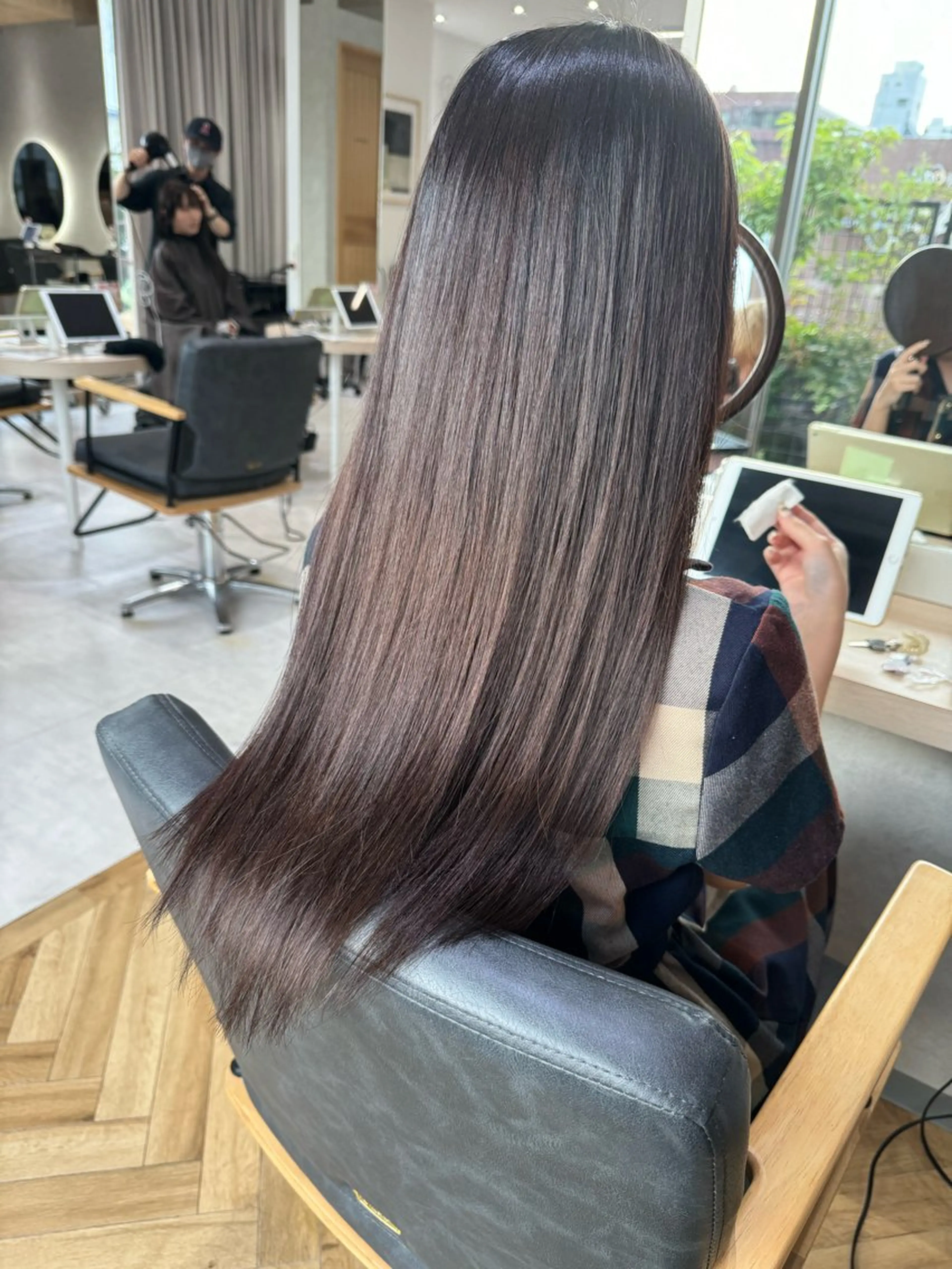 ロング トリートメント カット トリートメント 透け 艶感カラー 顔周り 齊木 勇人のヘアスタイル