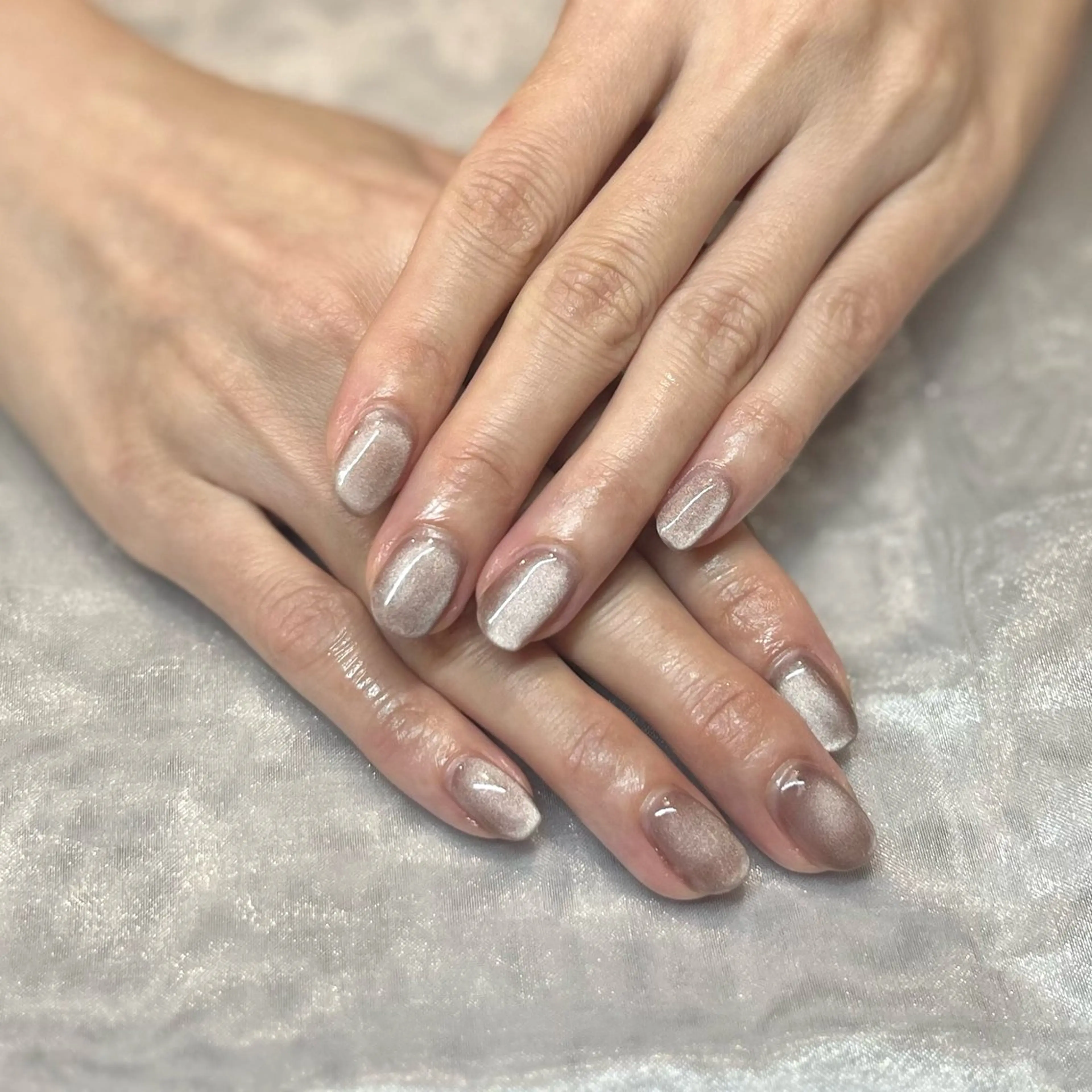 ネイル ハンドネイル 𝐴𝑘𝑎𝑟𝑖 🤎のネイルデザイン