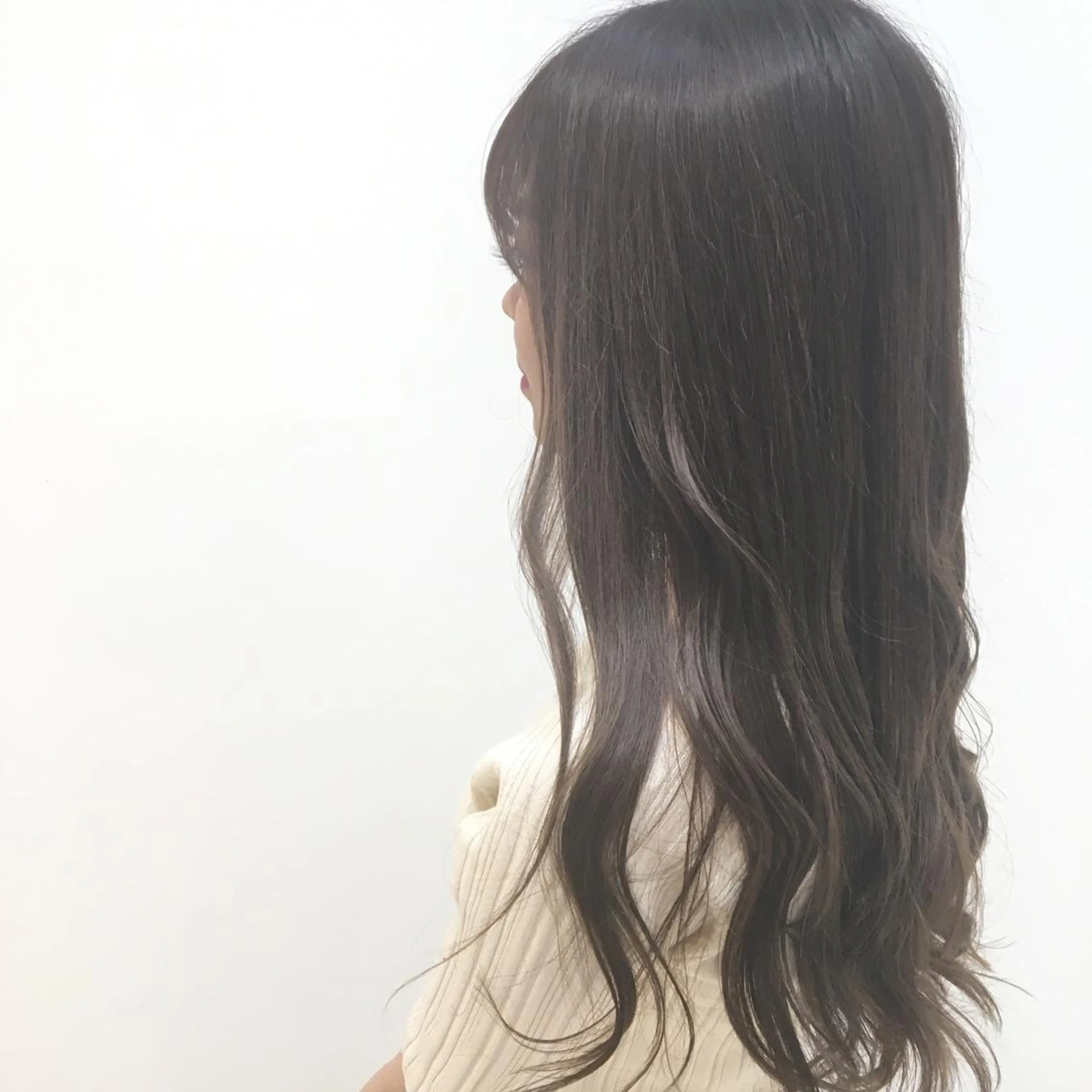 ロング カラー loca by tree所属・うる艶暖色カラー HARUNAのヘアスタイル