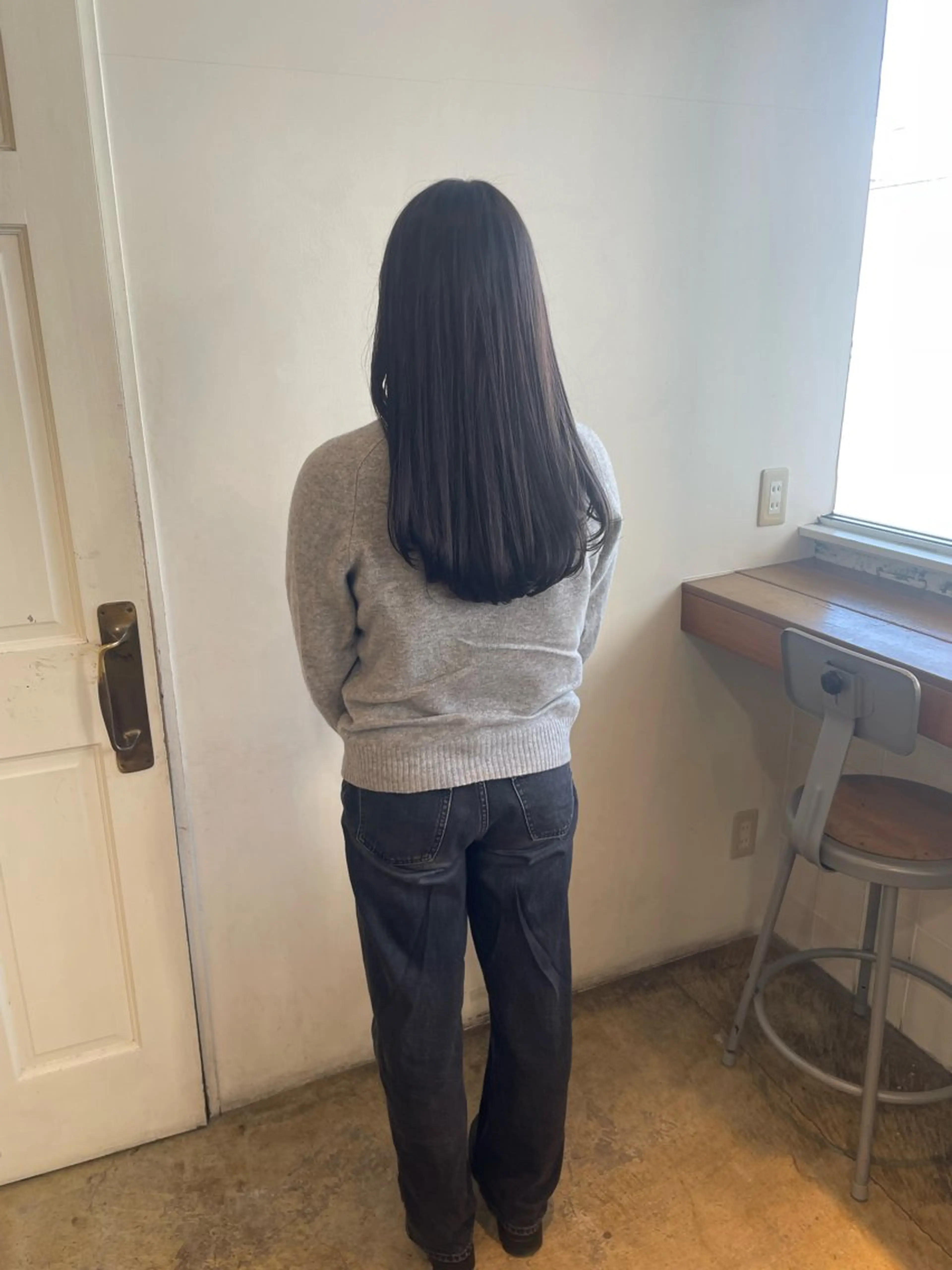 ロング カラー グレージュ オリーブグレージュ オリーブグレー トリートメント MIOベージュカラー 柔らかいカラーのヘアスタイル