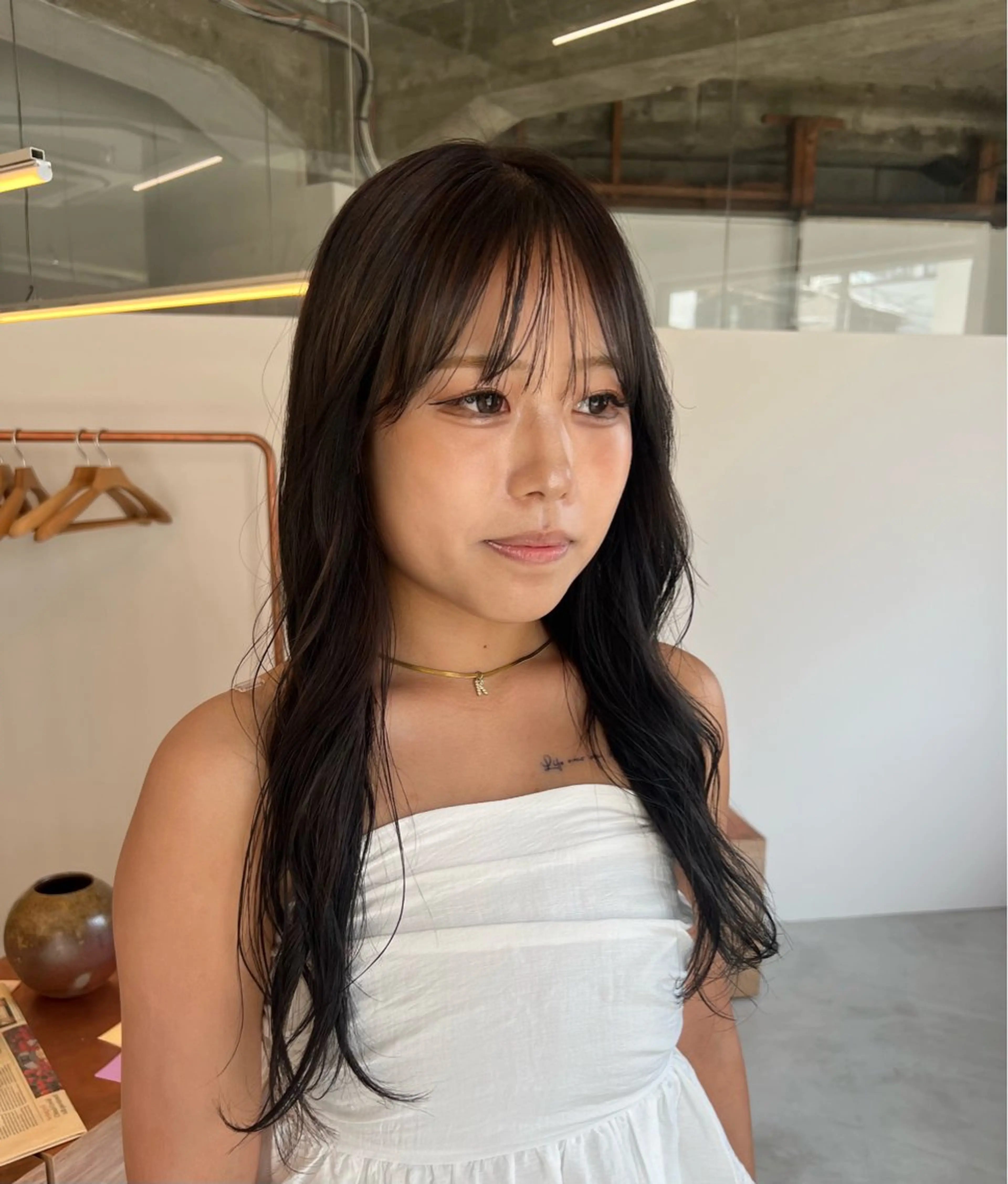 ロング あやの/透明感 /ブリーチカラーのヘアスタイル