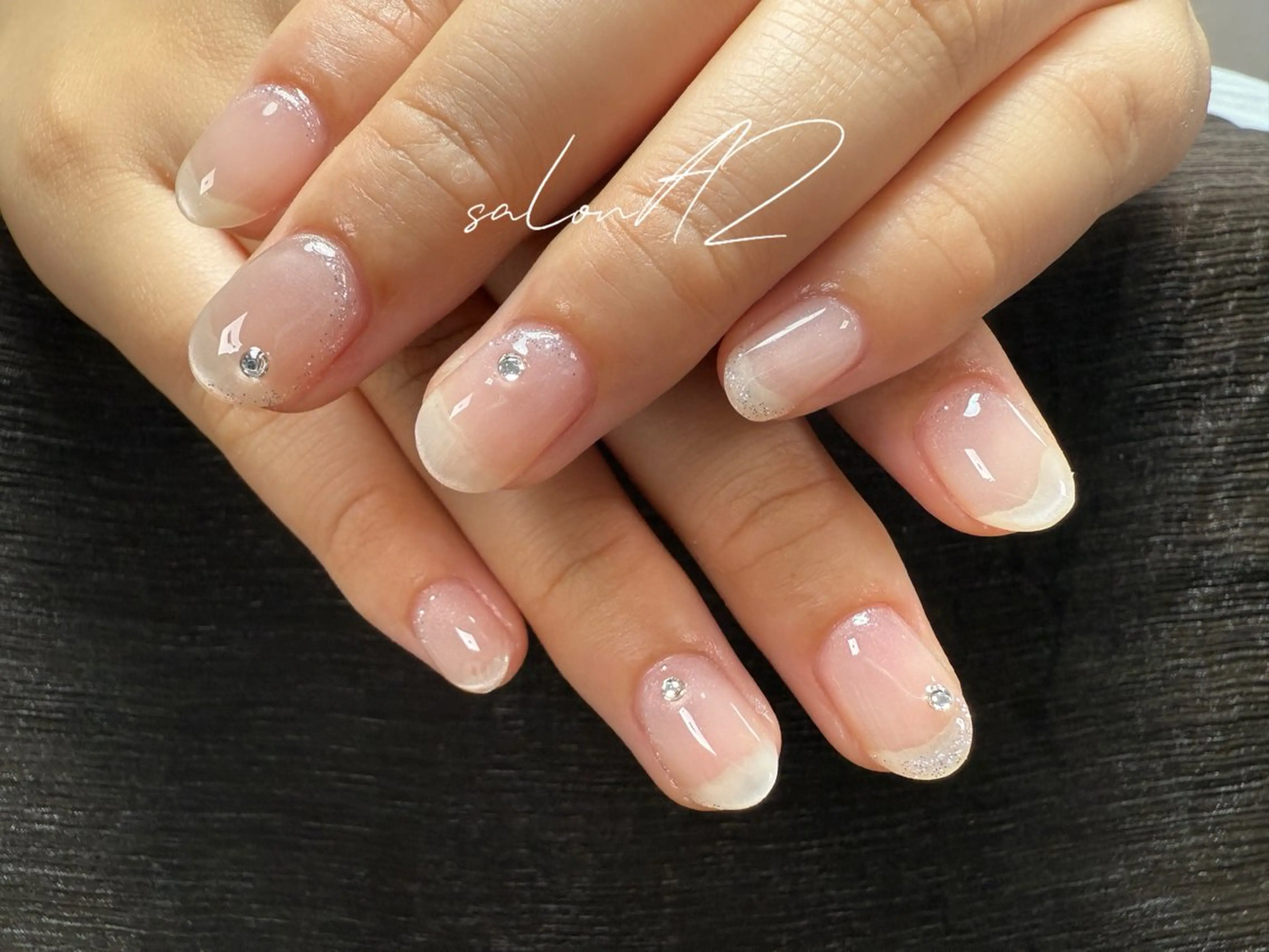 ネイル アートネイル 長さ出し フットネイル フレンチネイル ジェルネイル ハンドネイル salonAZ トップネイリストのネイルデザイン
