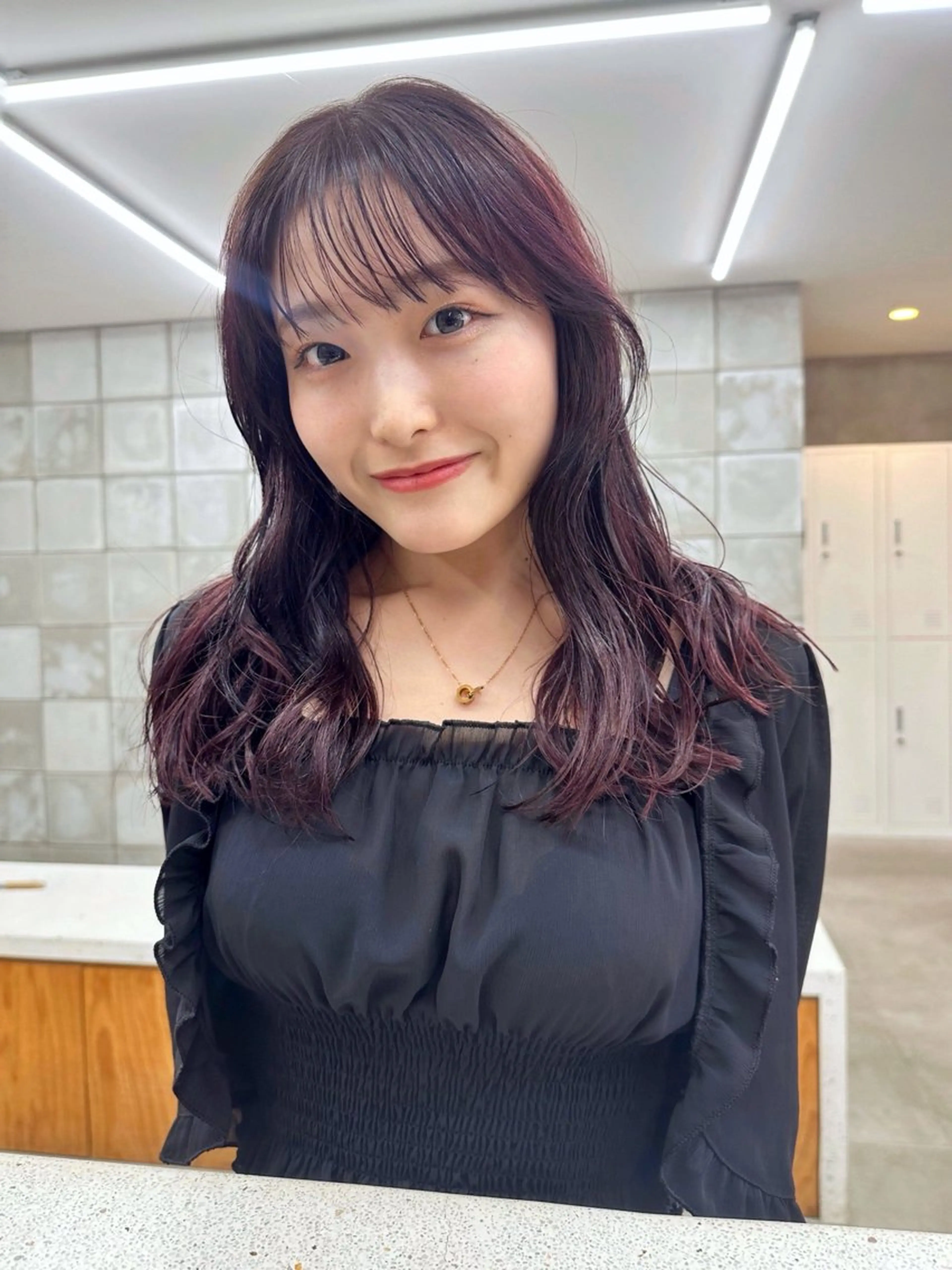 ミディアム カラー ピンクカラー レッドカラー バイオレットカラー カット ヘアカラー 榛地 渉馬のヘアスタイル
